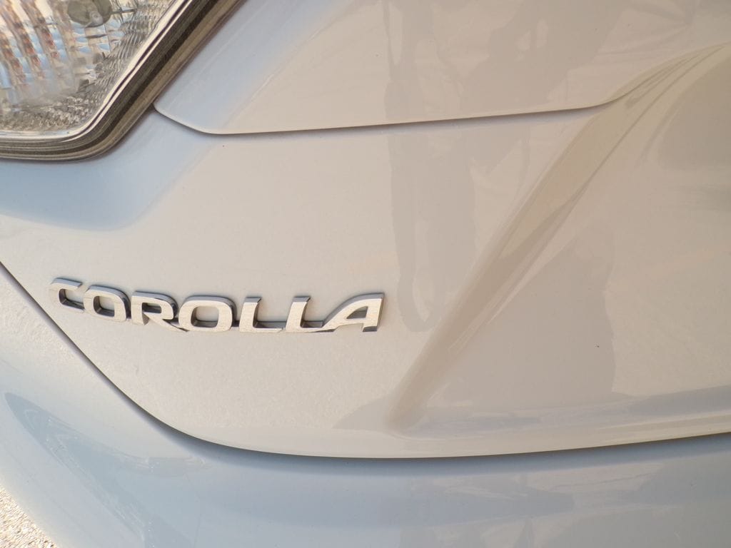 2021 Toyota Corolla LE - Photo 17