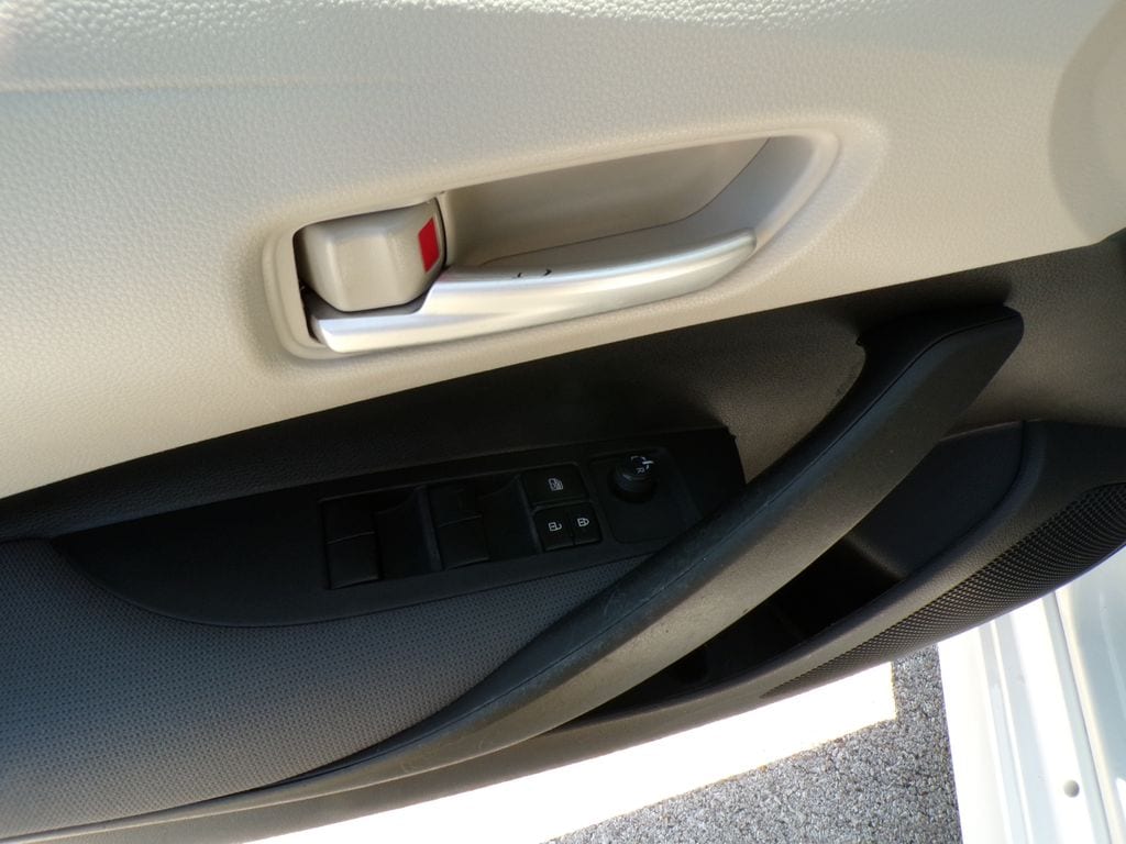 2021 Toyota Corolla LE - Photo 23