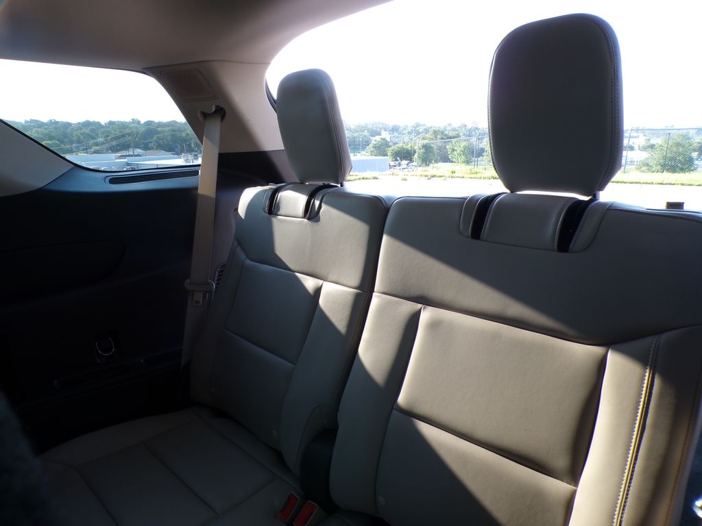 2021 Ford Explorer Platinum - Photo 17