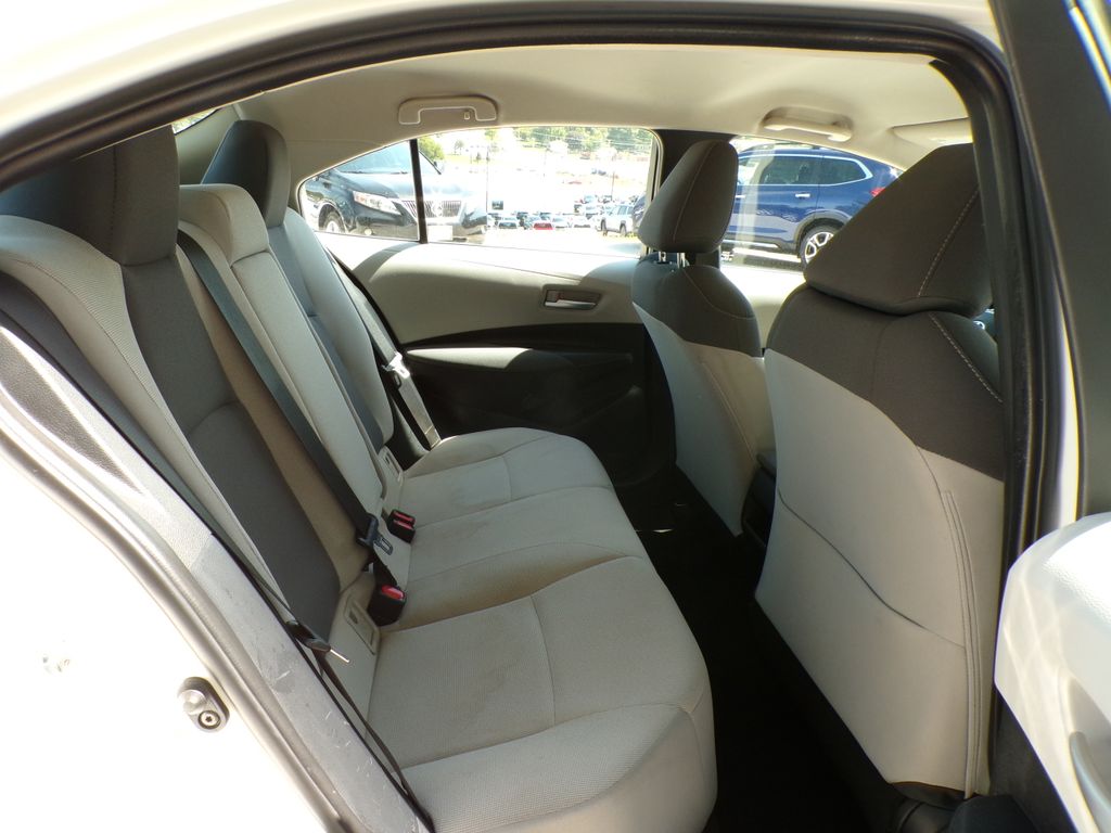 2021 Toyota Corolla LE - Photo 20