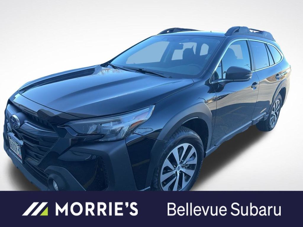 2025 Subaru Outback Premium's photo