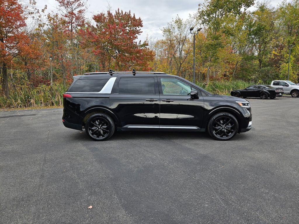 Used 2022 Kia Carnival SX MPV