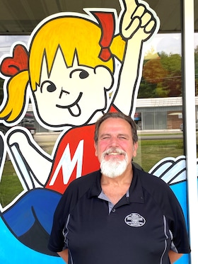 Staff member Jeff Peetz from 3b769e9932bf