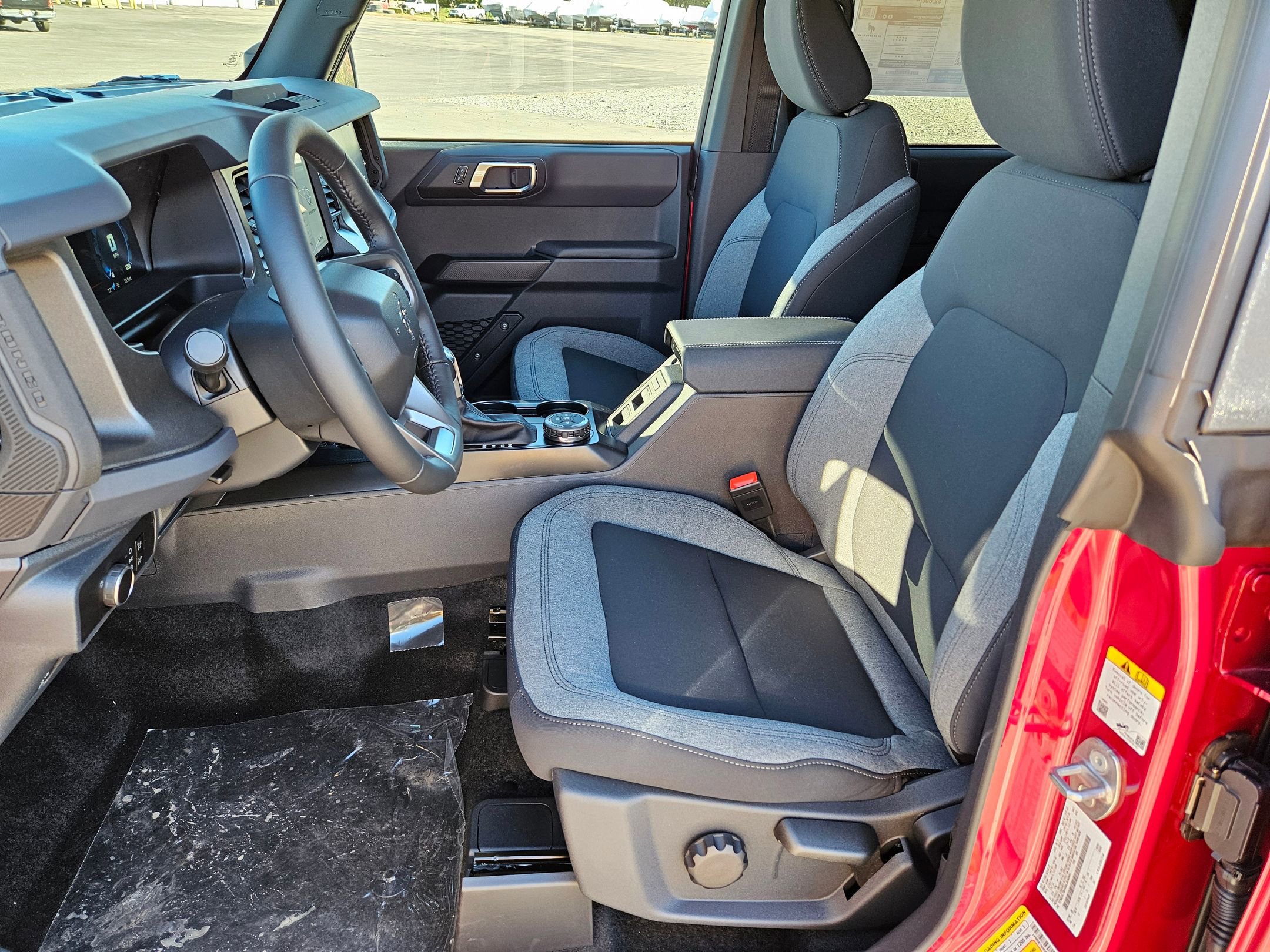 2025 Ford Bronco Big Bend photo 3