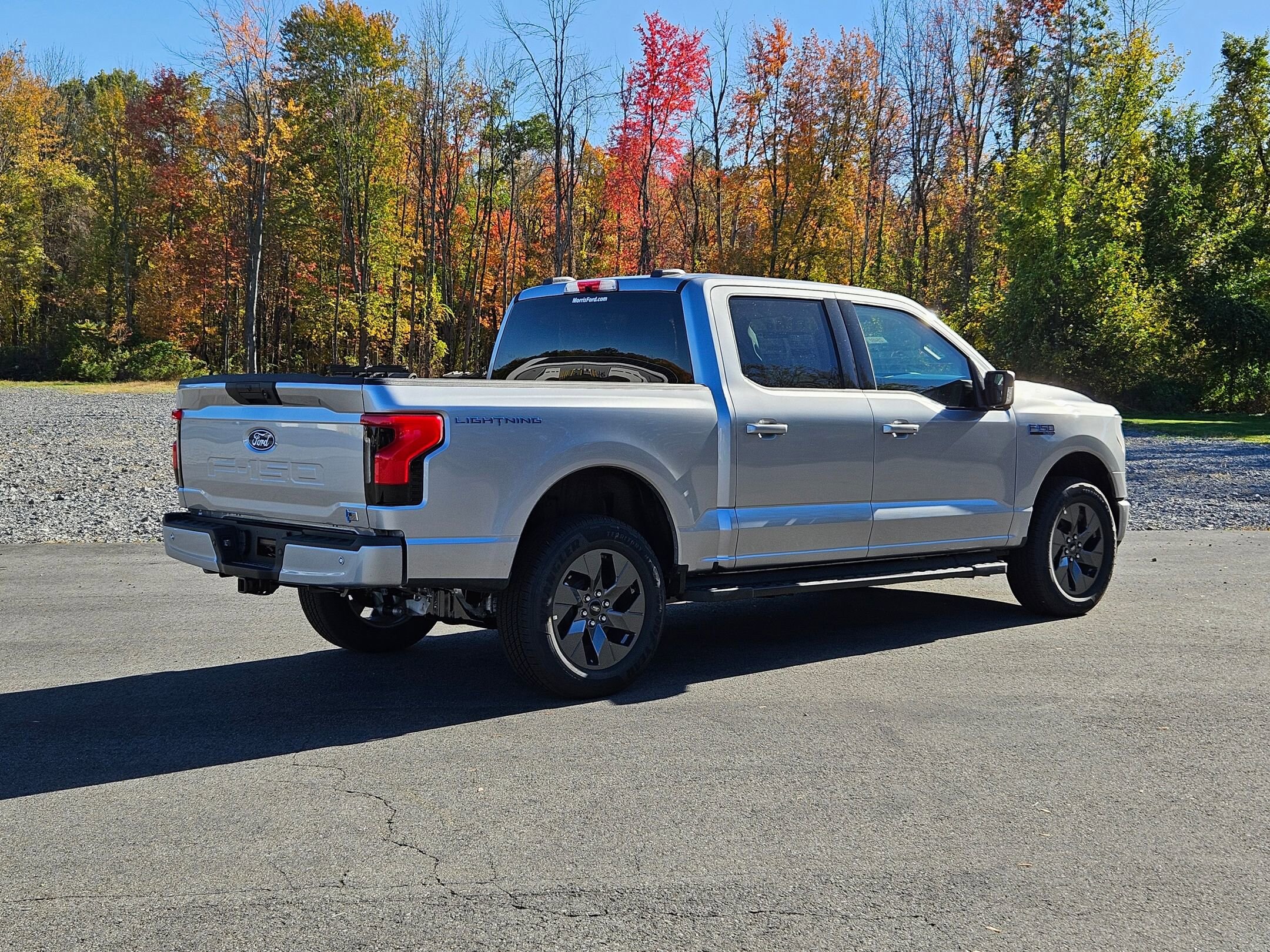 2025 Ford F-150 Lightning photo 3