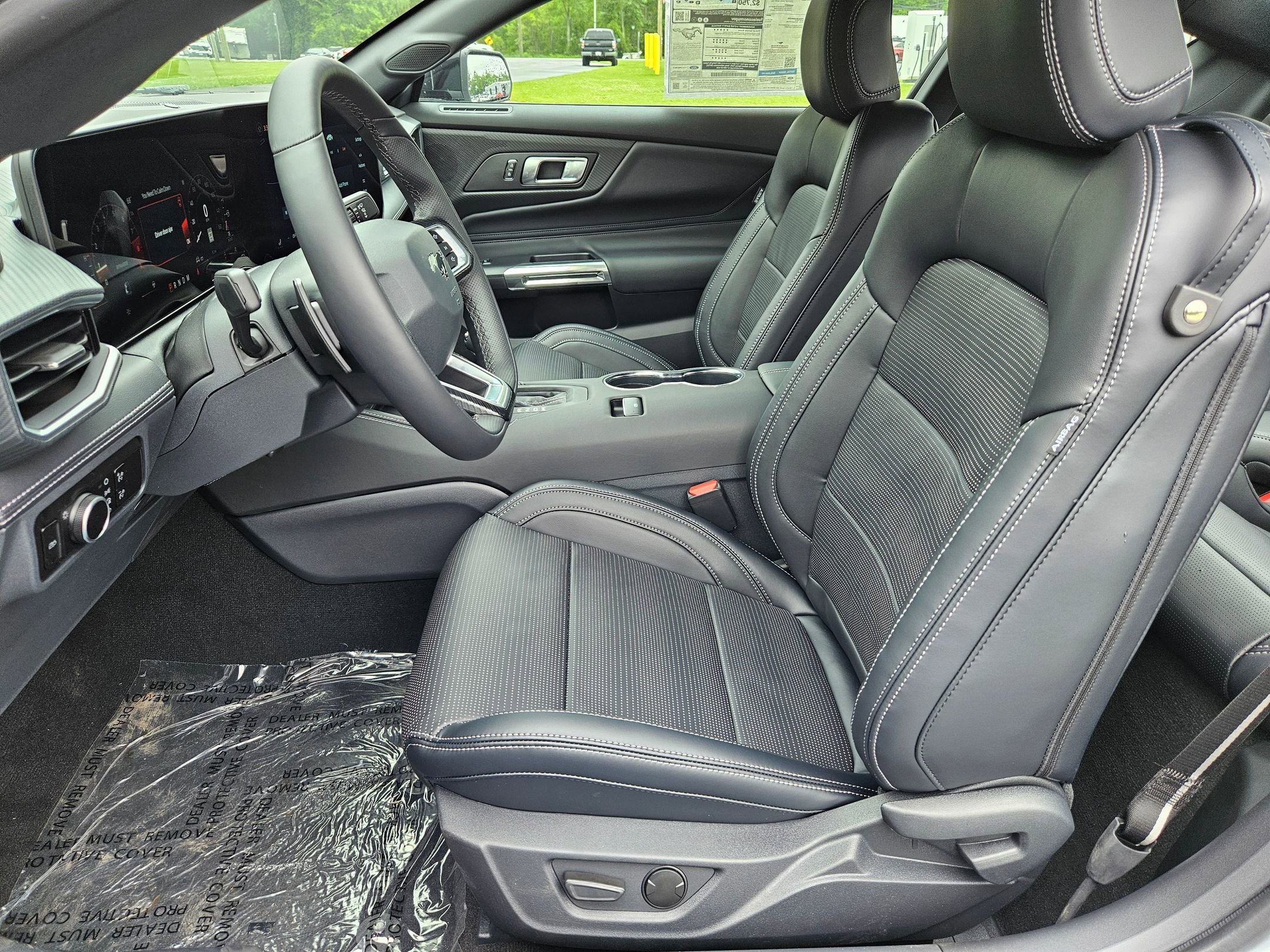 2025 Ford Mustang GT Premium photo 4