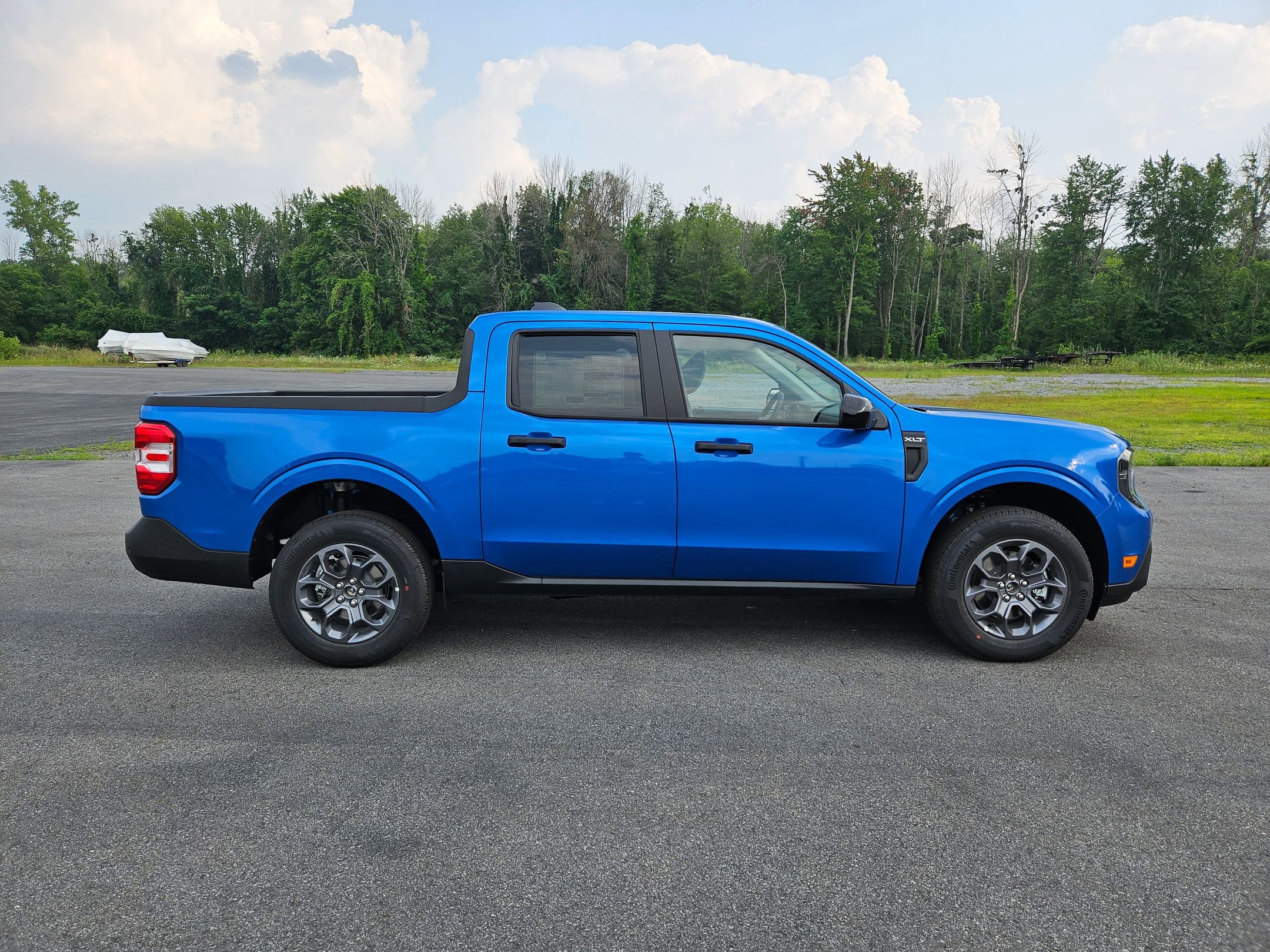 2025 Ford Maverick XLT photo 2