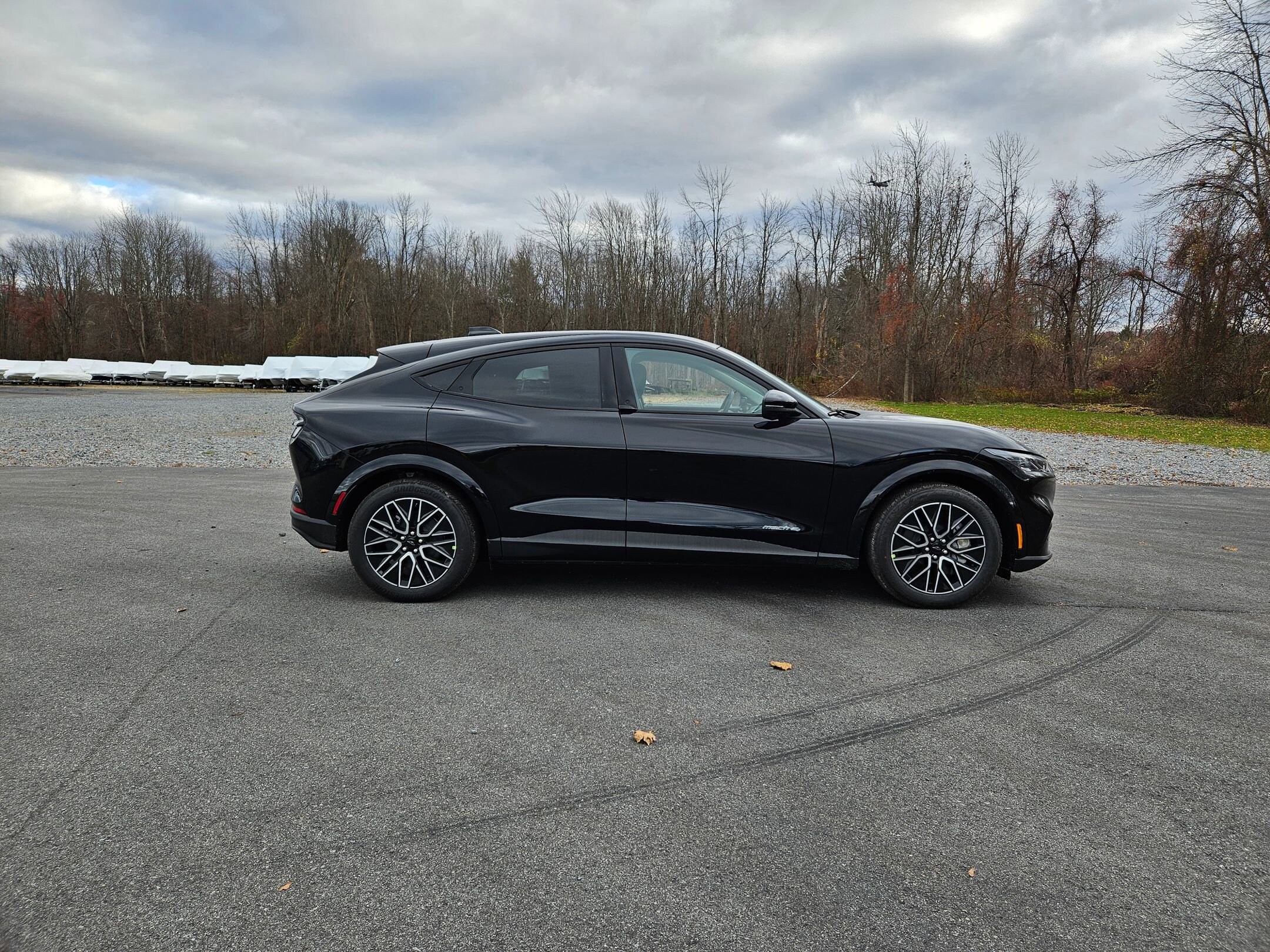 2025 Ford Mustang Mach-E Premium photo 2