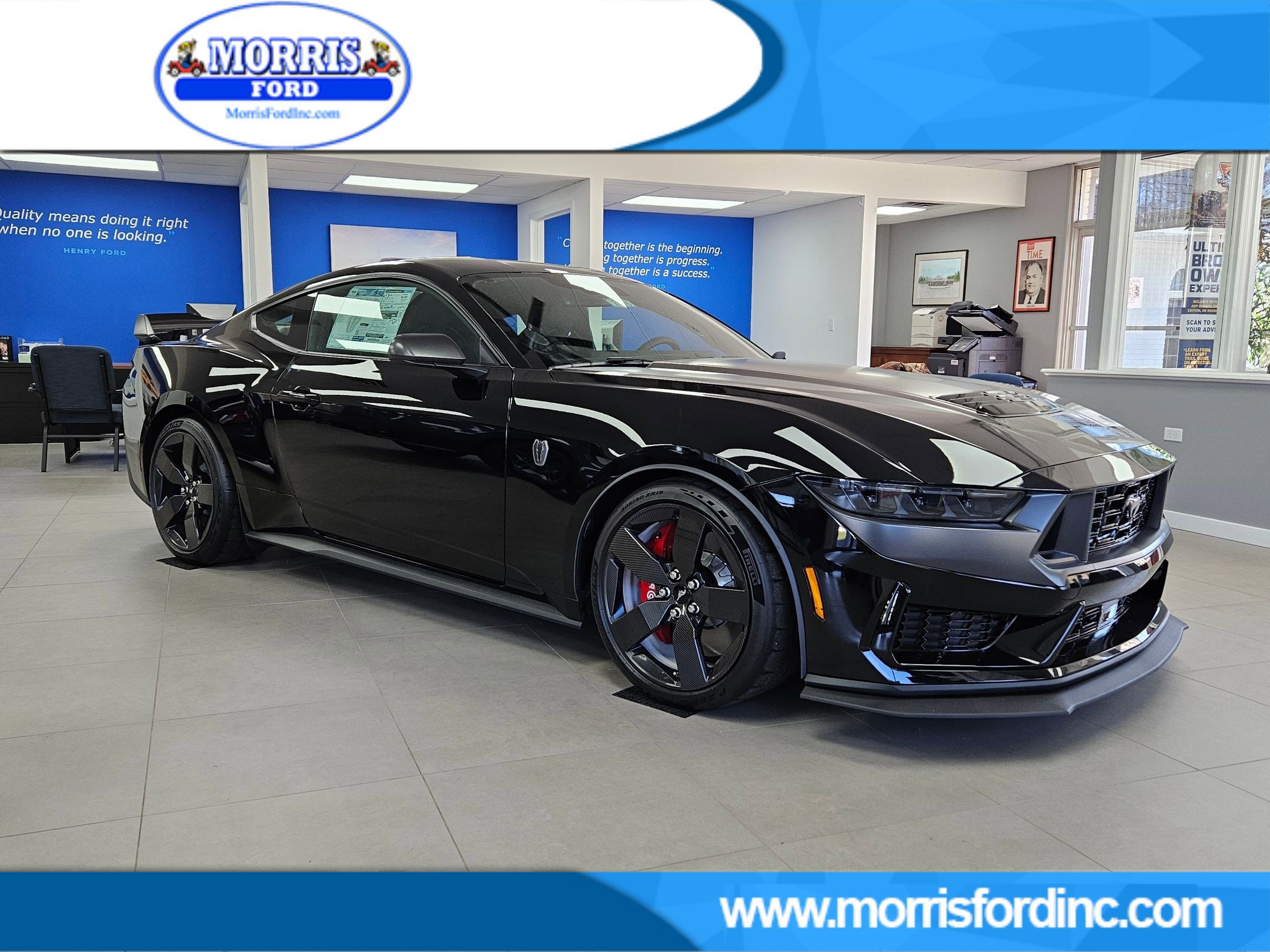 2025 Ford Mustang Dark Horse's photo