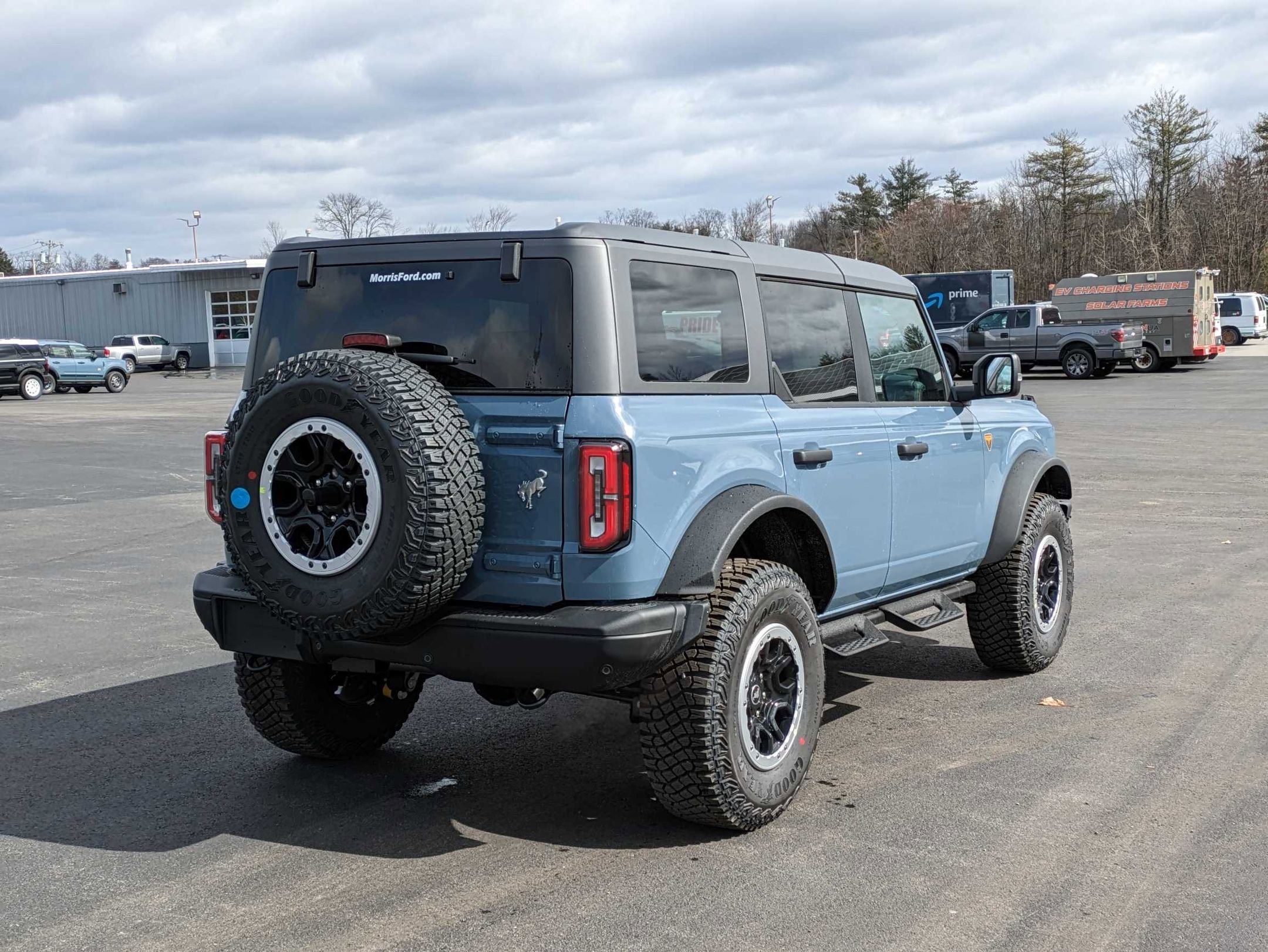 2024 Ford Bronco Badlands photo 3