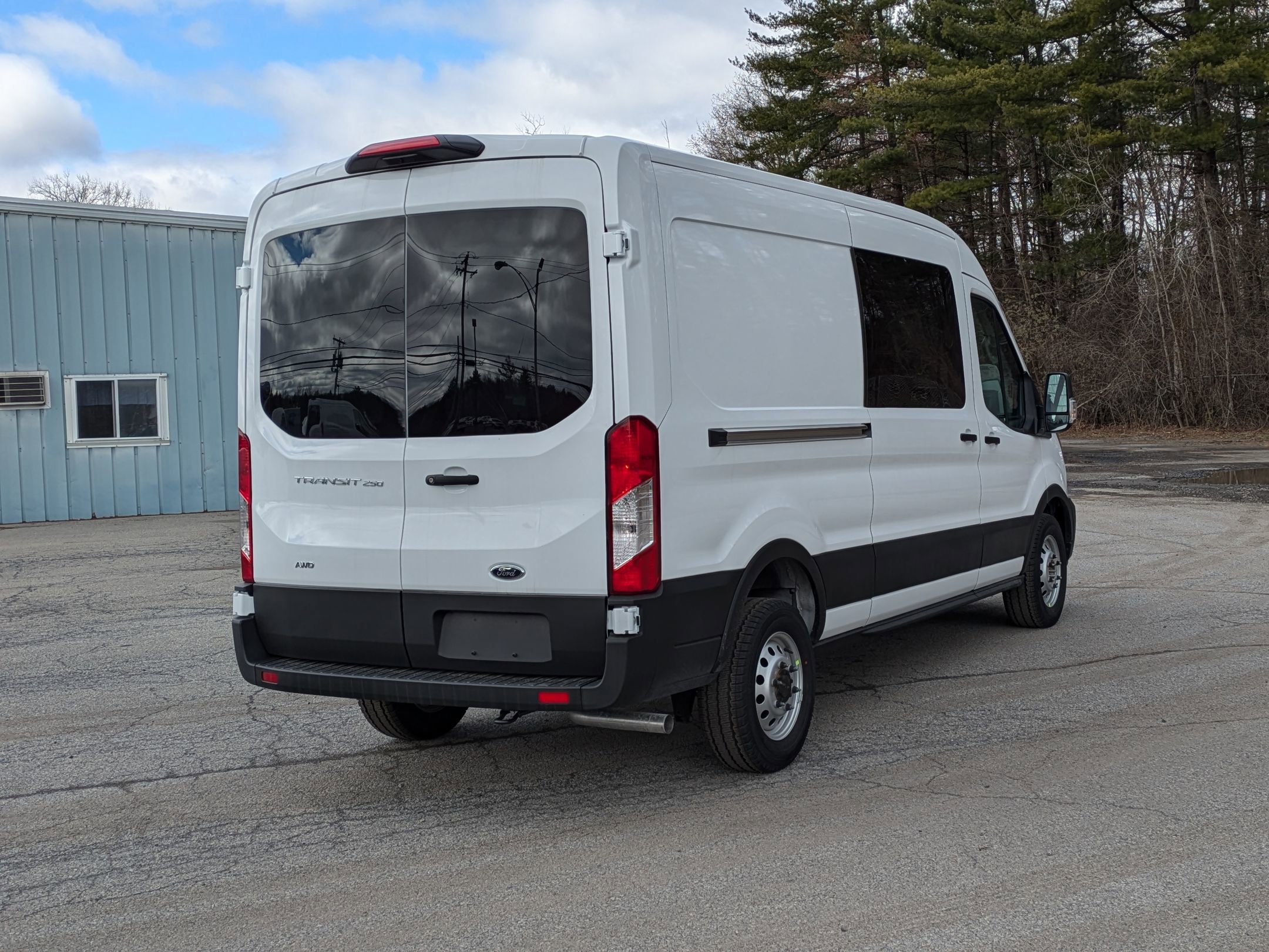 2025 Ford Transit photo 3