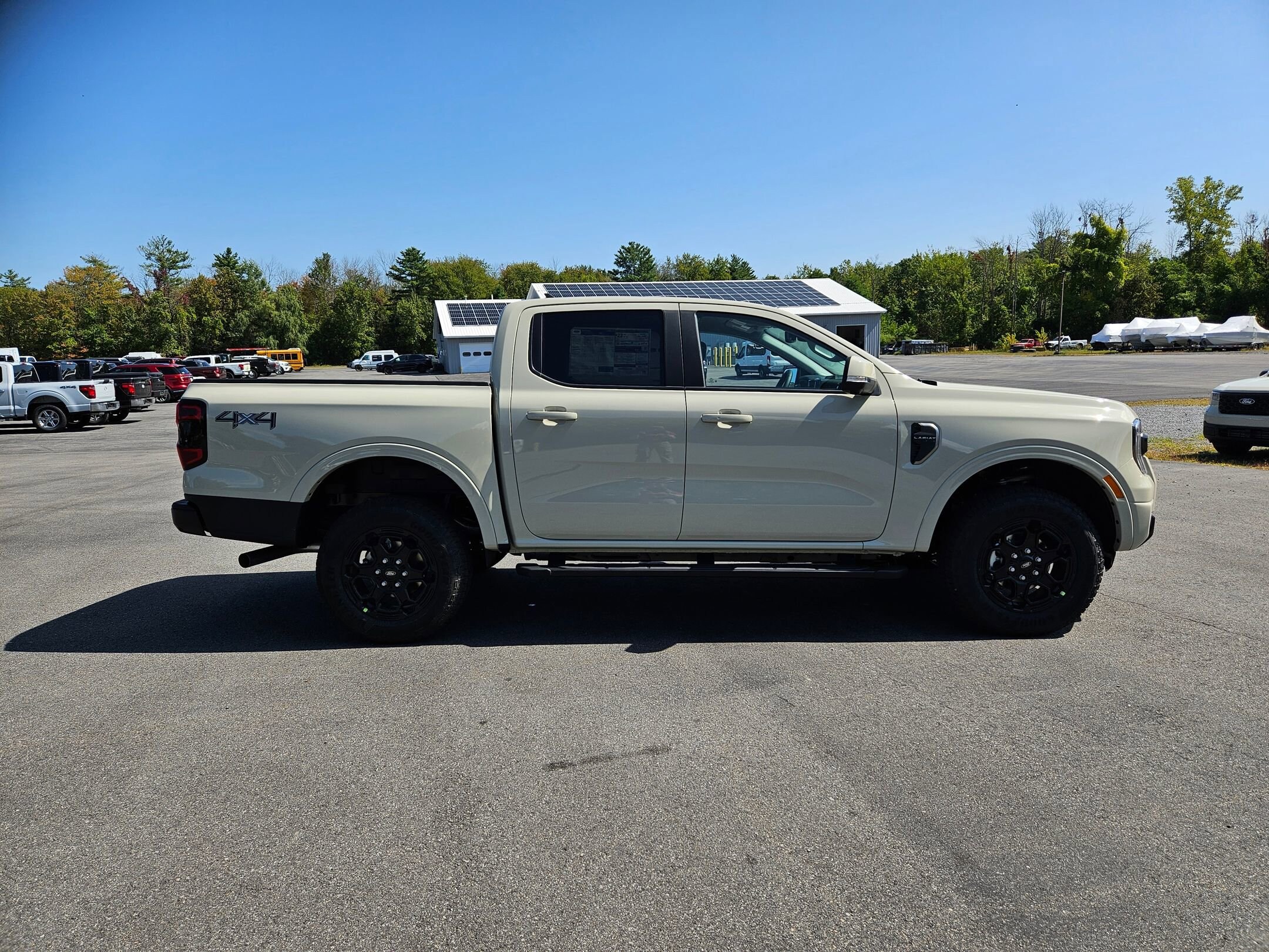 2025 Ford Ranger Lariat photo 2