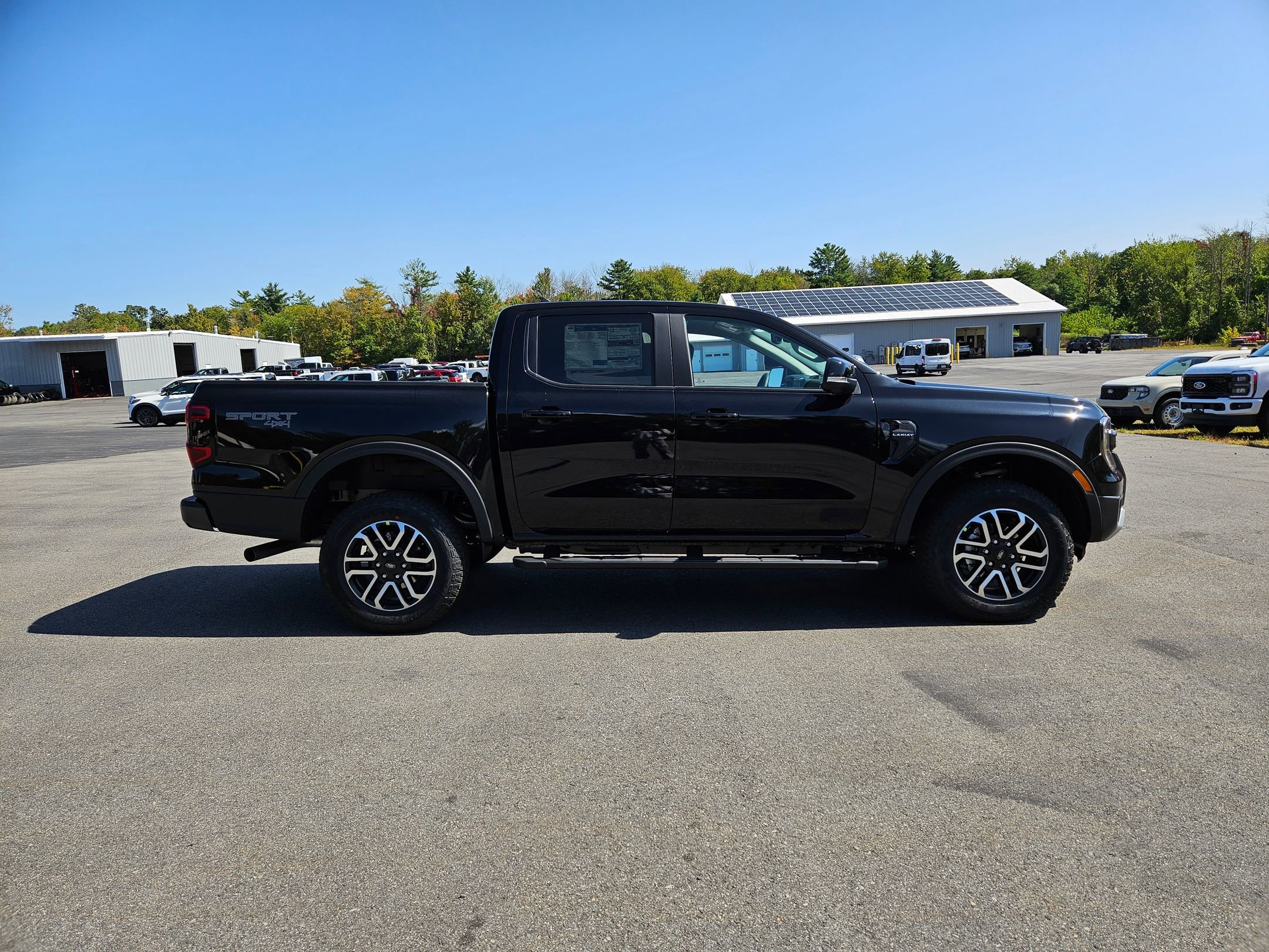 2025 Ford Ranger Lariat photo 2