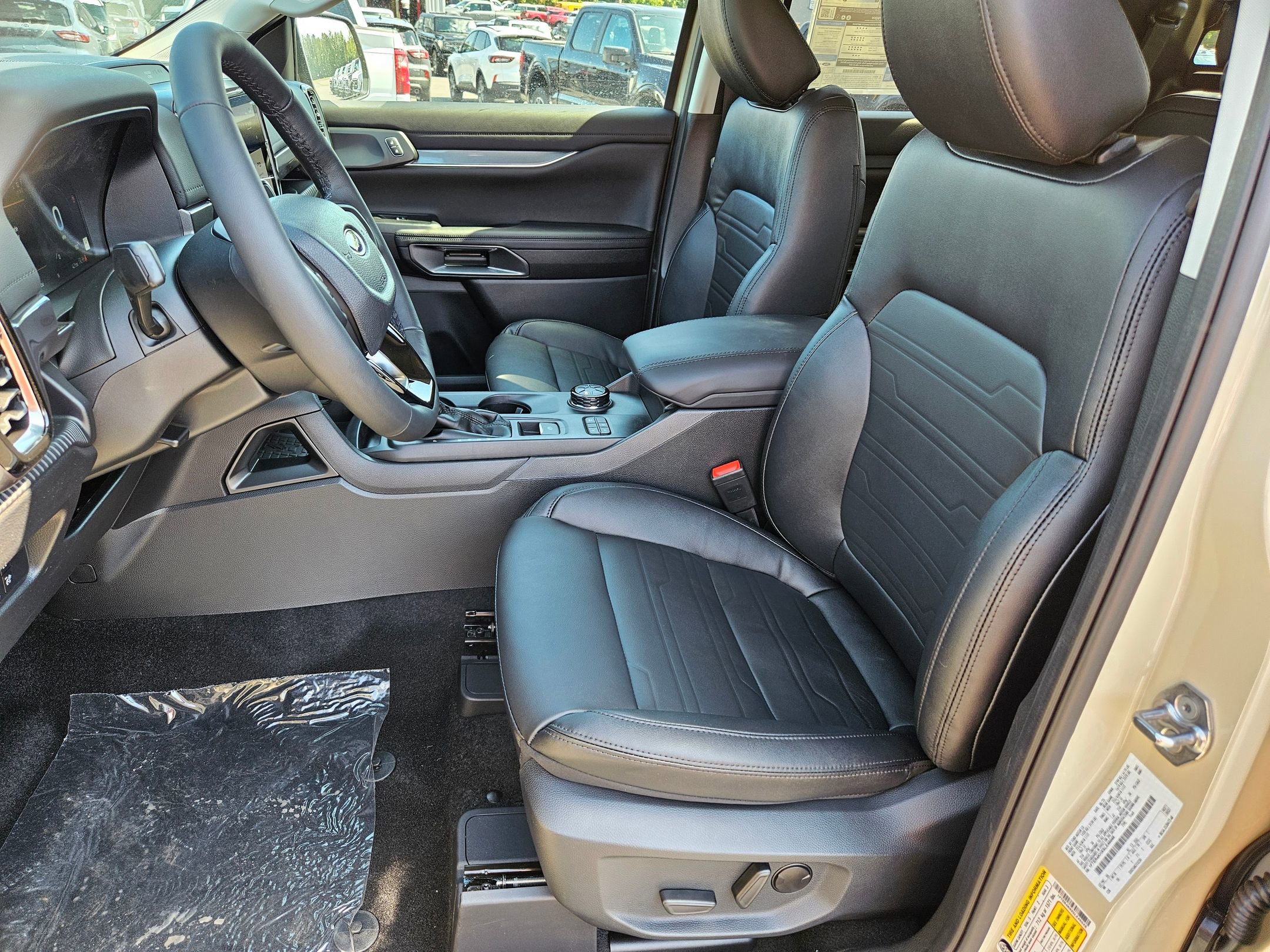2025 Ford Ranger Lariat photo 4