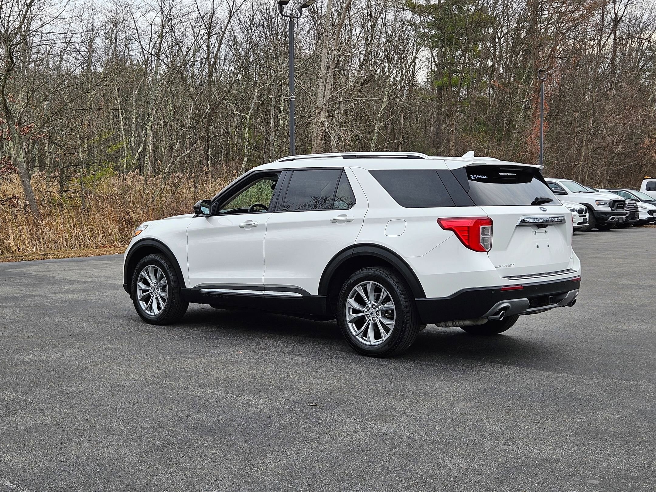 2023 Ford Explorer Limited photo 3