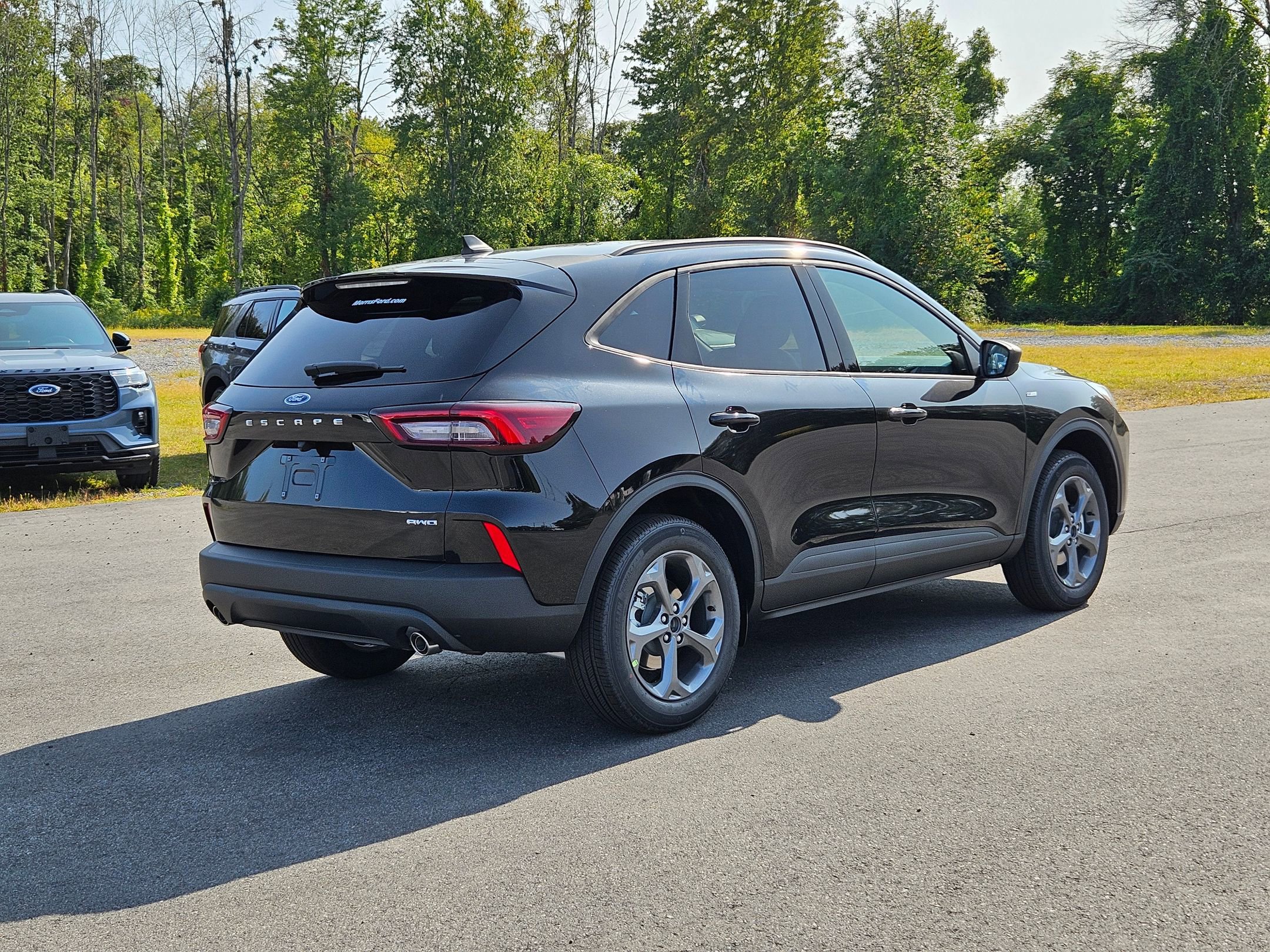 2025 Ford Escape ST-Line photo 3