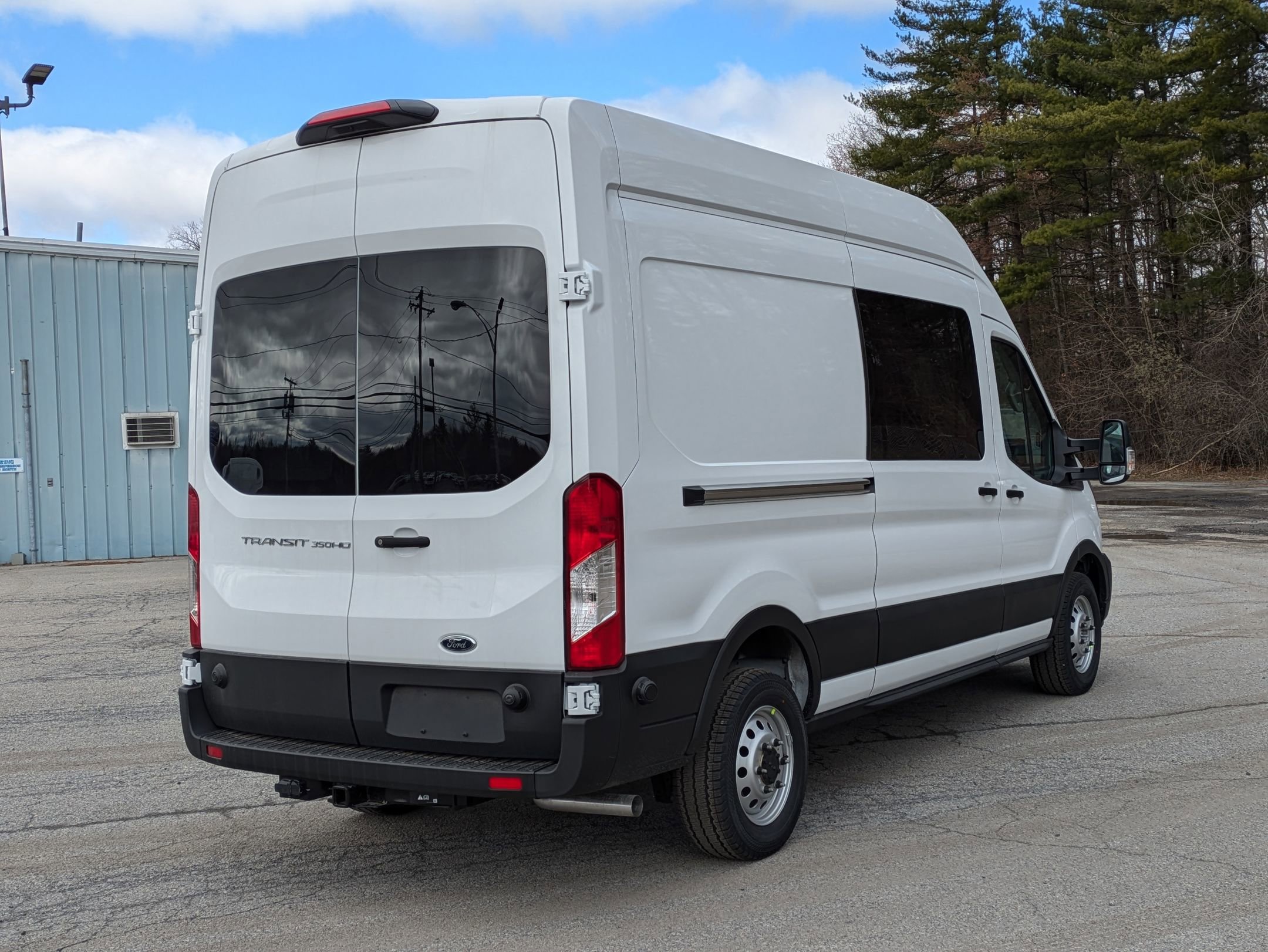 2025 Ford Transit photo 3