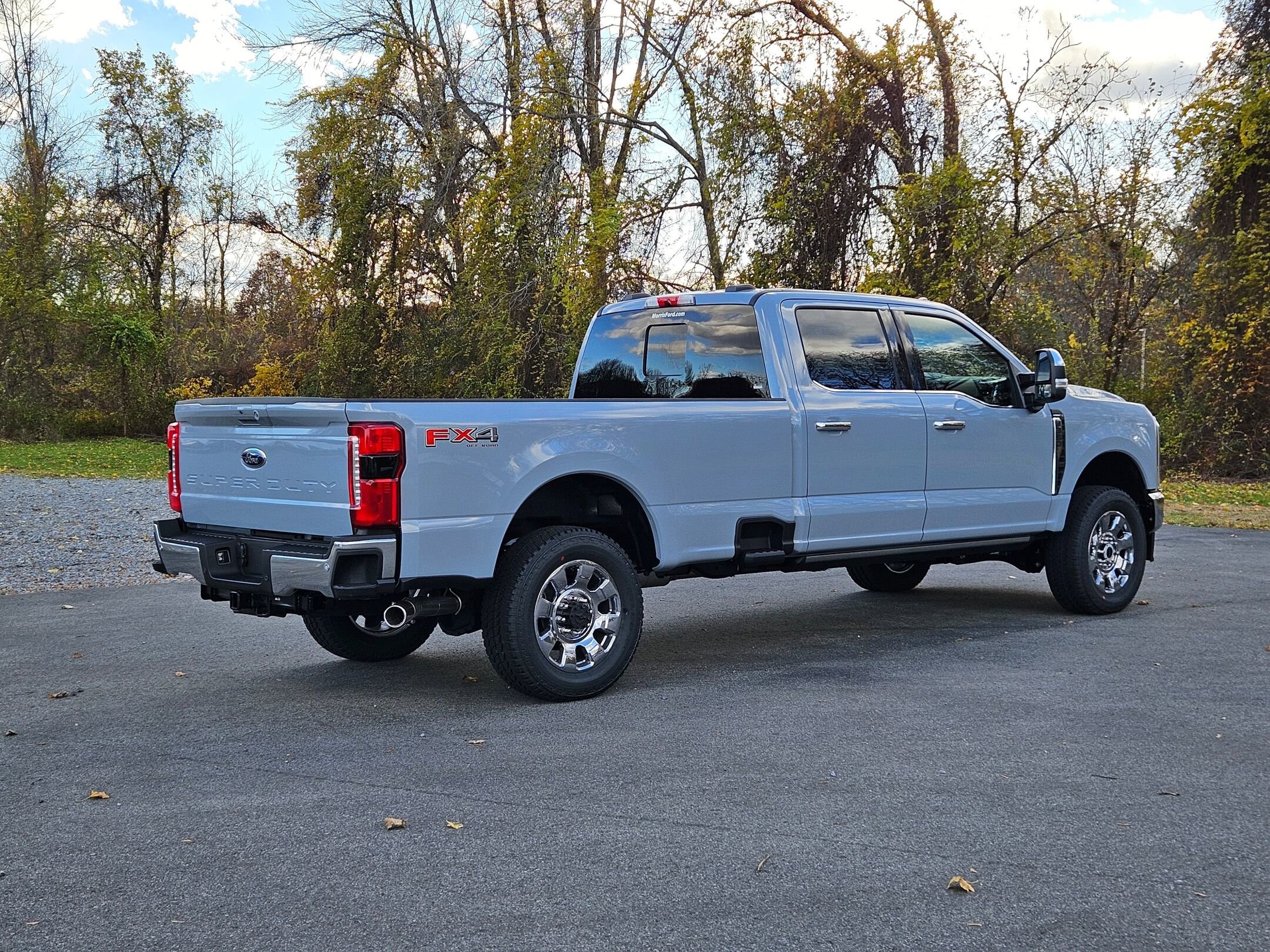 2026 Ford F-350 Lariat photo 3