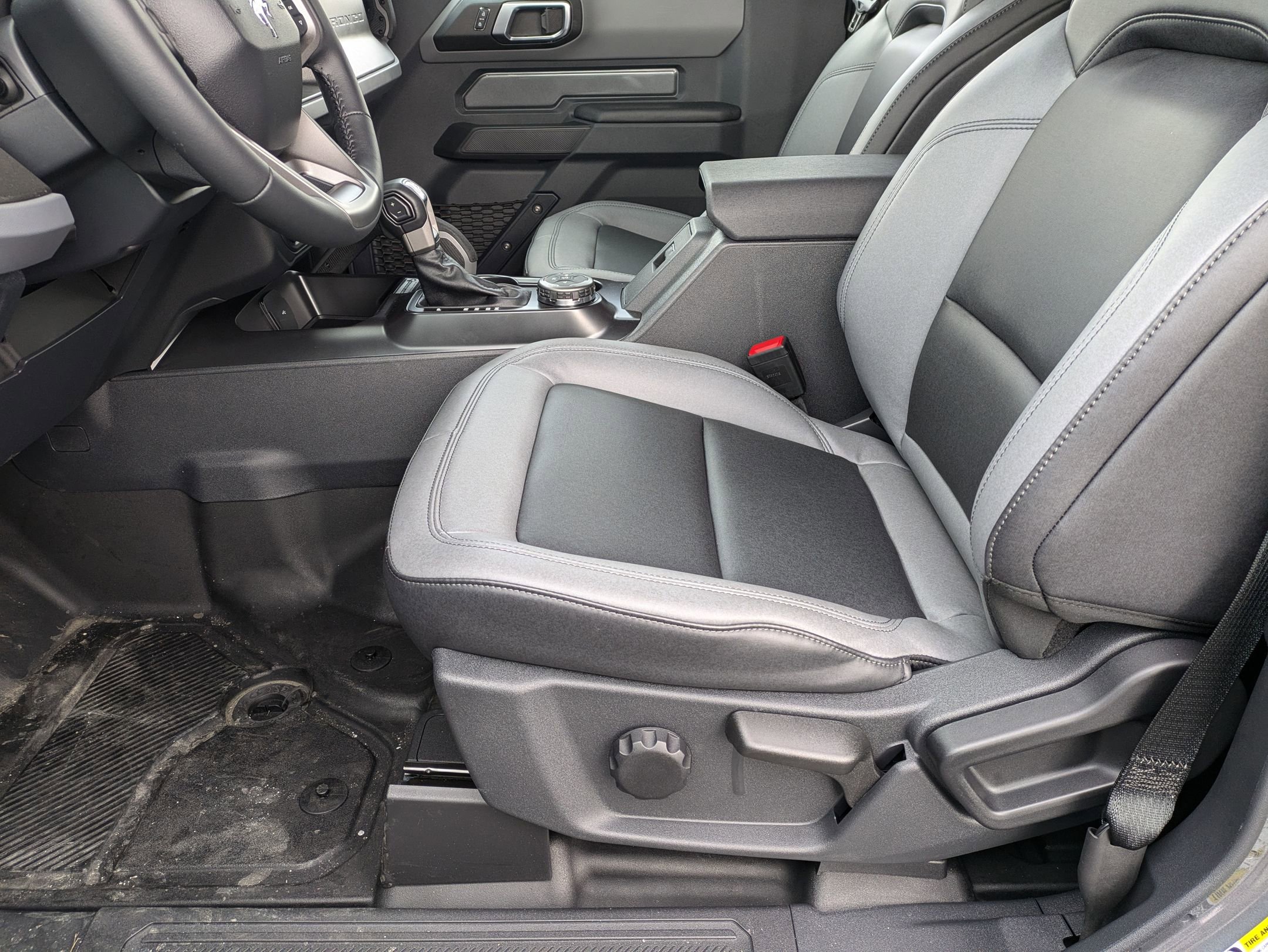 2024 Ford Bronco Big Bend photo 4