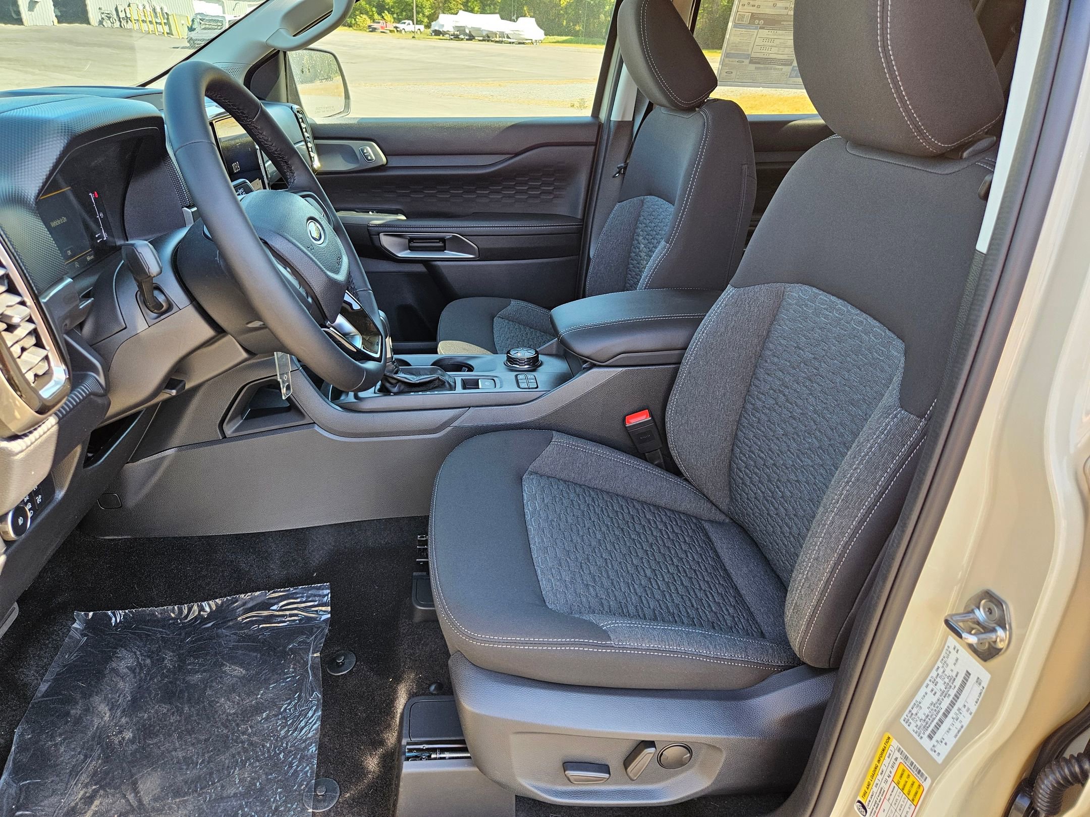 2025 Ford Ranger XLT photo 3