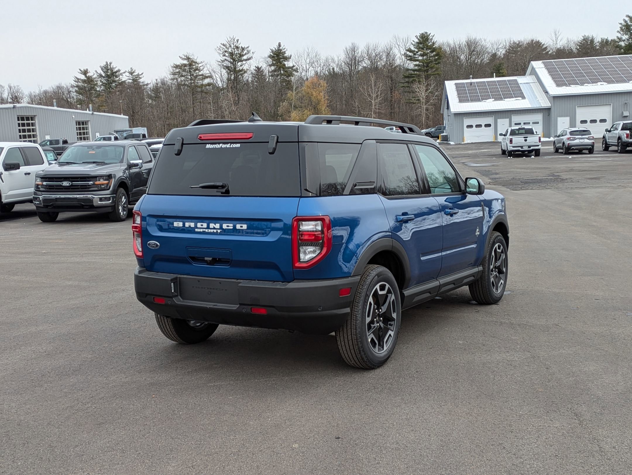 2024 Ford Bronco Sport Outer Banks photo 3