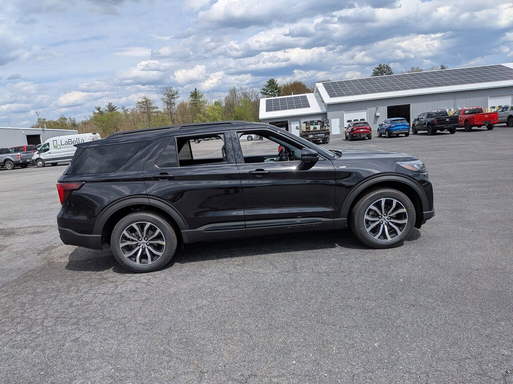 New 2026 Ford Explorer ST-Line SUV