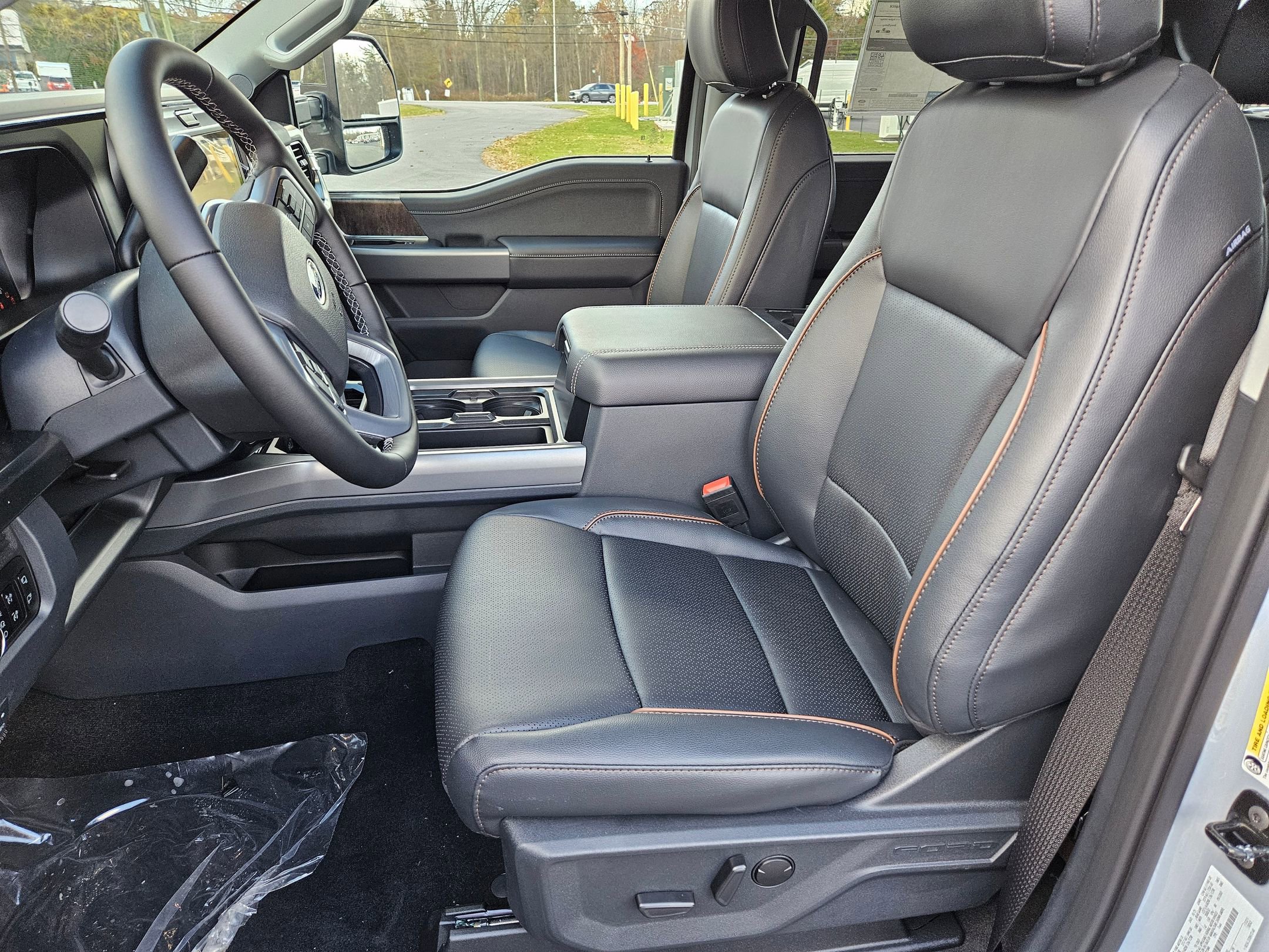 2026 Ford F-350 Lariat photo 4