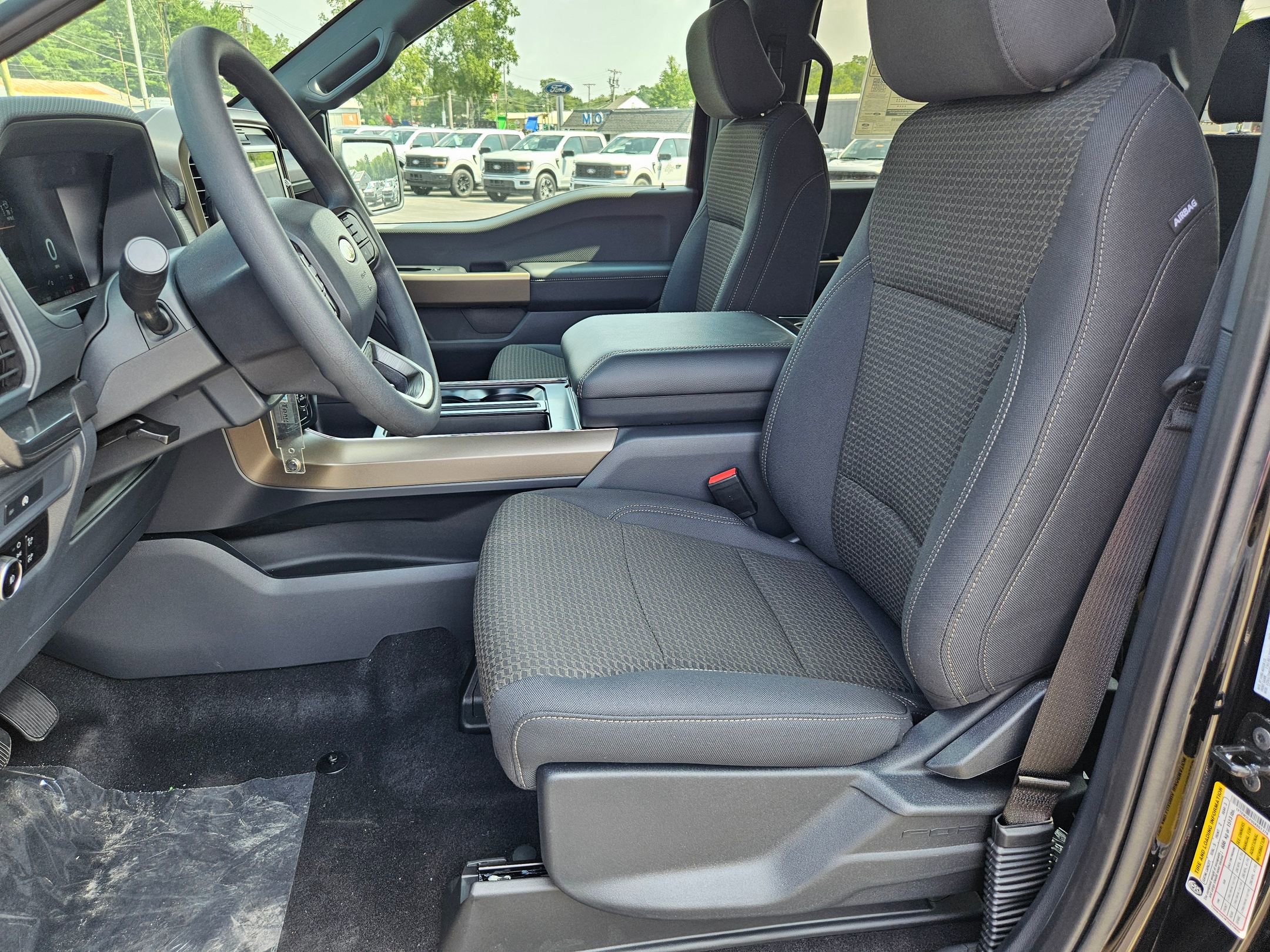 2025 Ford F-150 STX photo 4