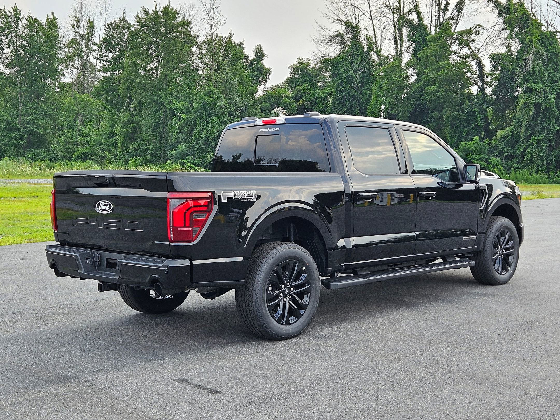 2025 Ford F-150 Lariat photo 3