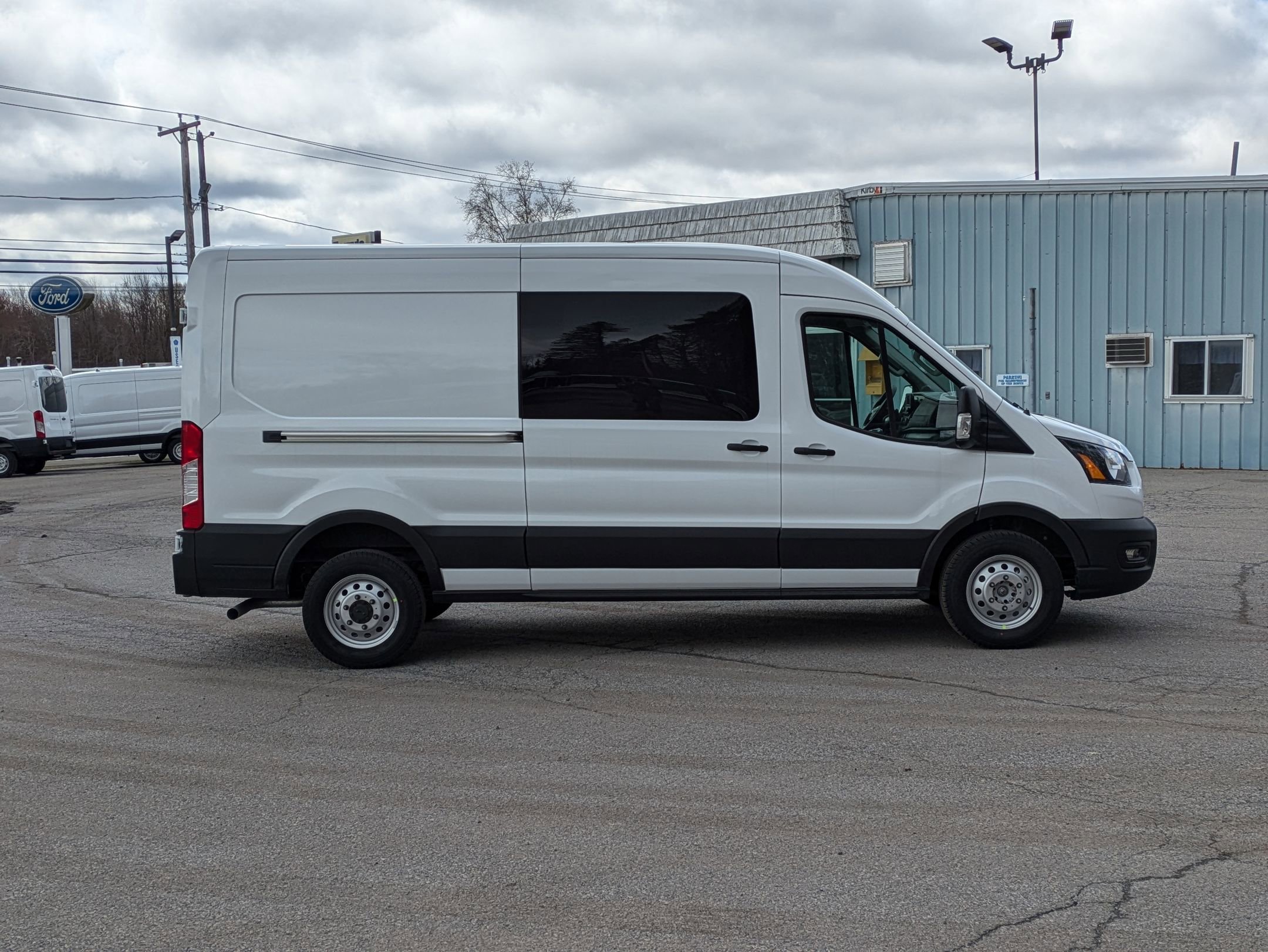 2025 Ford Transit photo 2