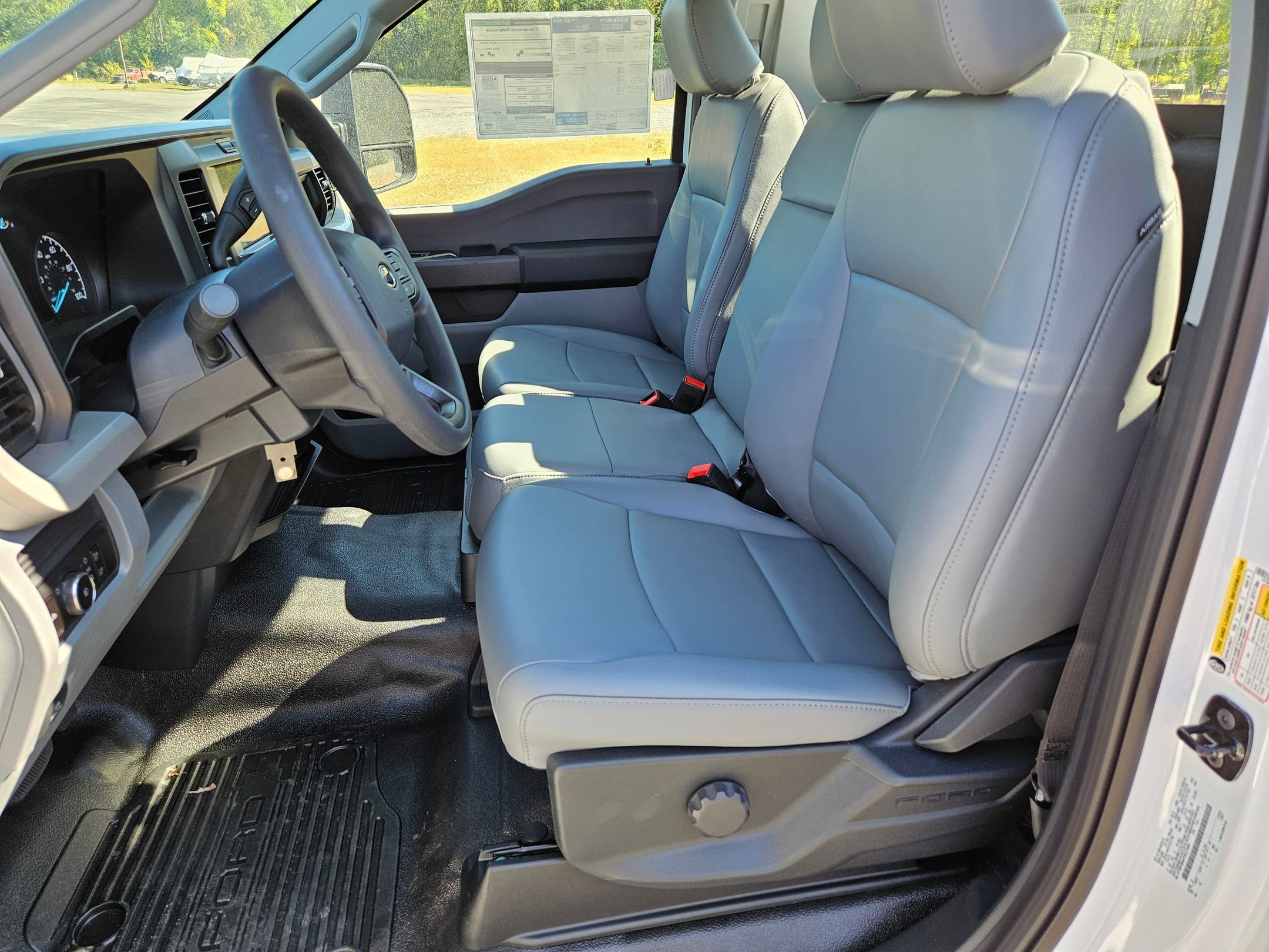 2026 Ford F-250 XL photo 4