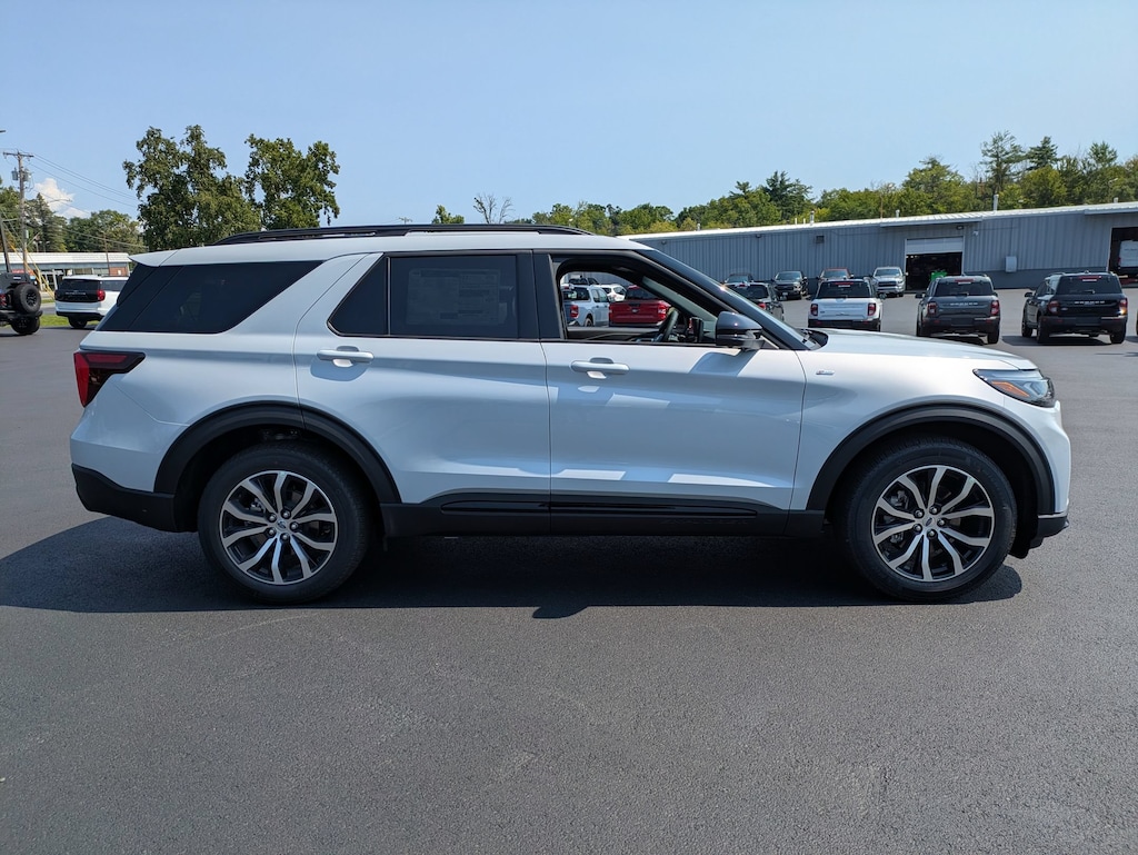 New 2026 Ford Explorer ST-Line SUV