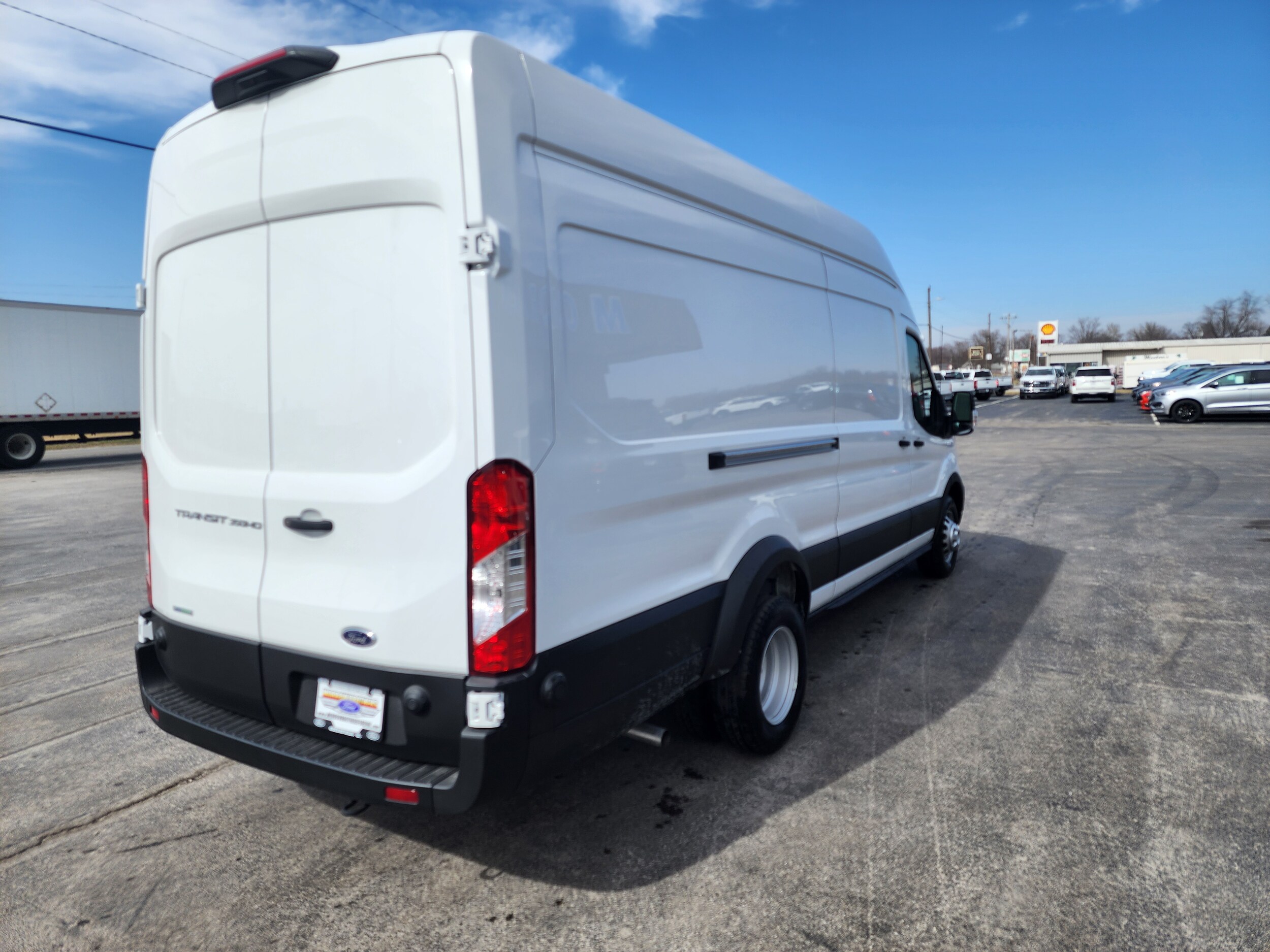 2023 Ford Transit photo 4
