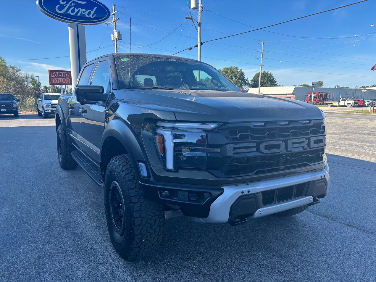 2025 Ford F-150 Raptor photo 3