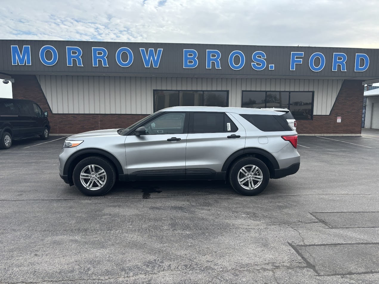 2024 Ford Explorer Base's photo