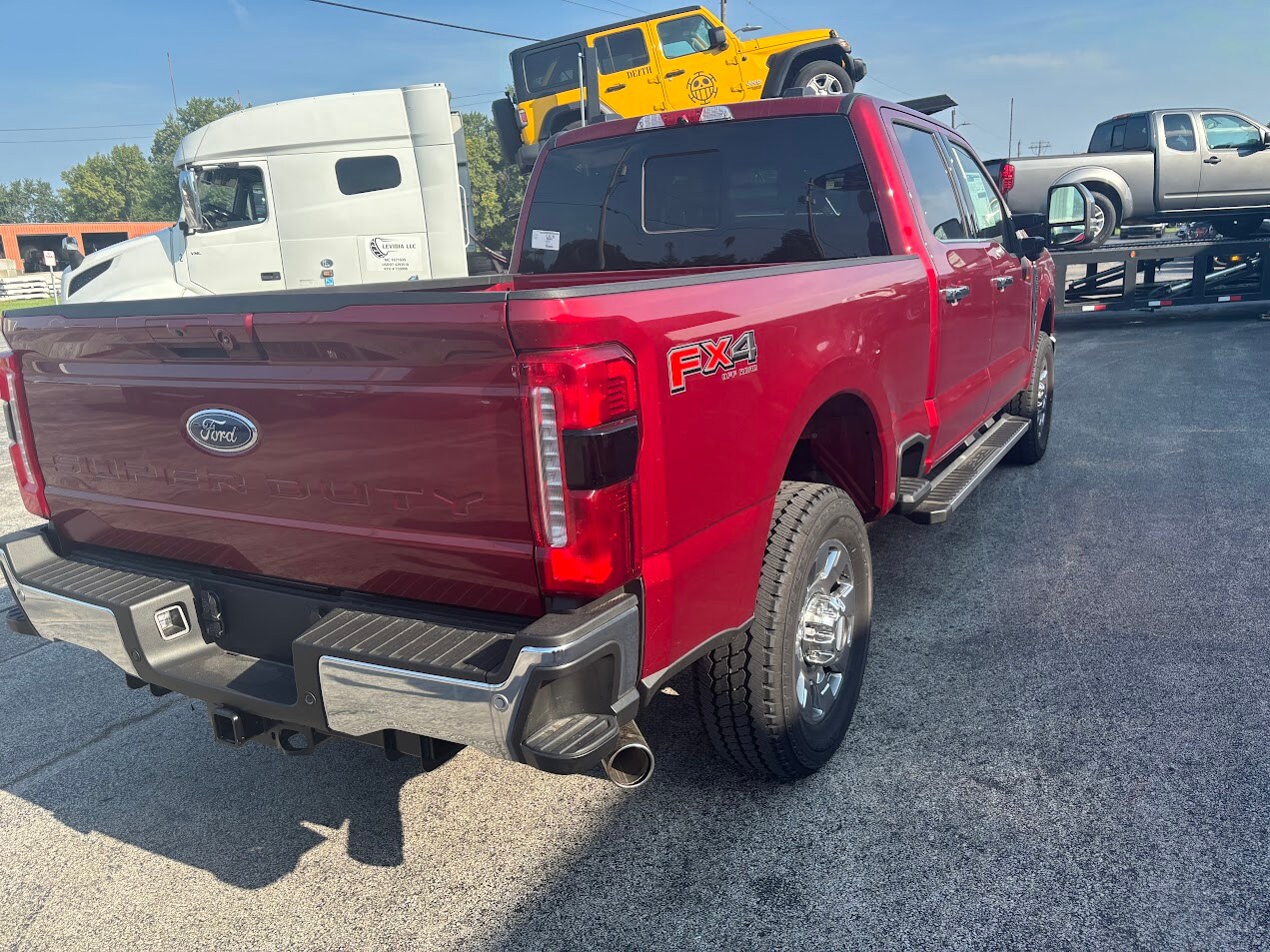 2025 Ford F-350 Lariat photo 3