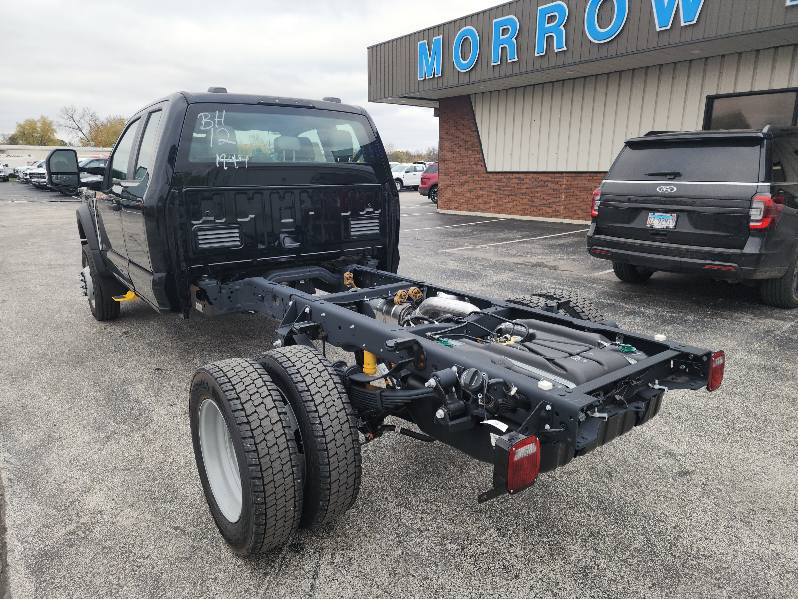 2024 Ford F-450 Super Duty Chassis Cab XL - Photo 5