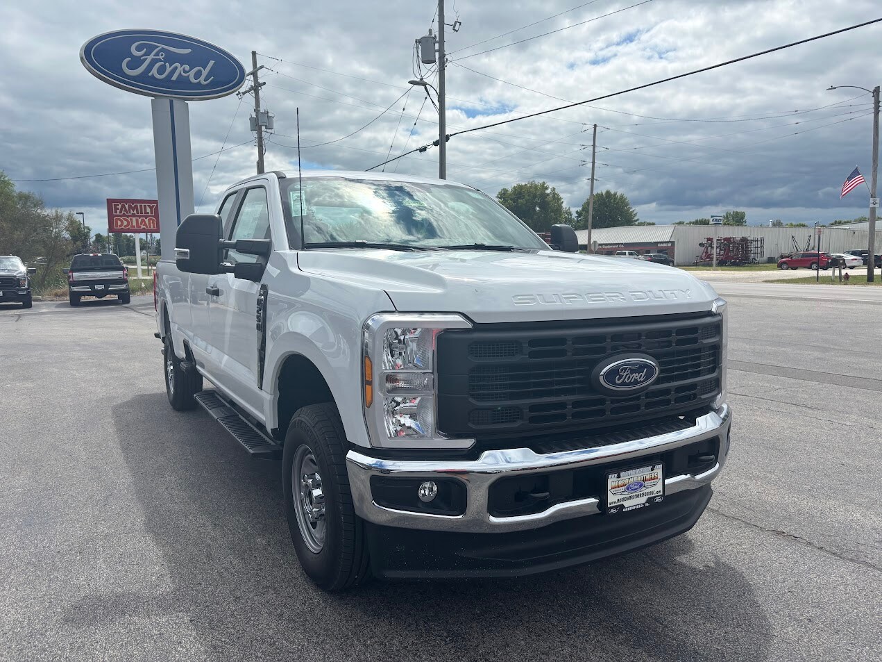 2025 Ford F-250 XL photo 2