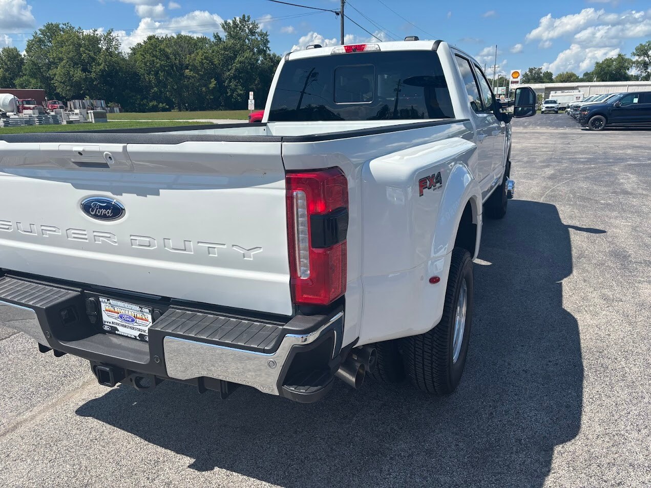 2025 Ford F-350 Lariat photo 4
