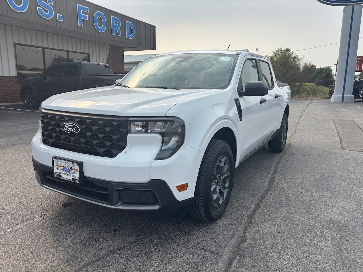 2025 Ford Maverick XLT photo 2