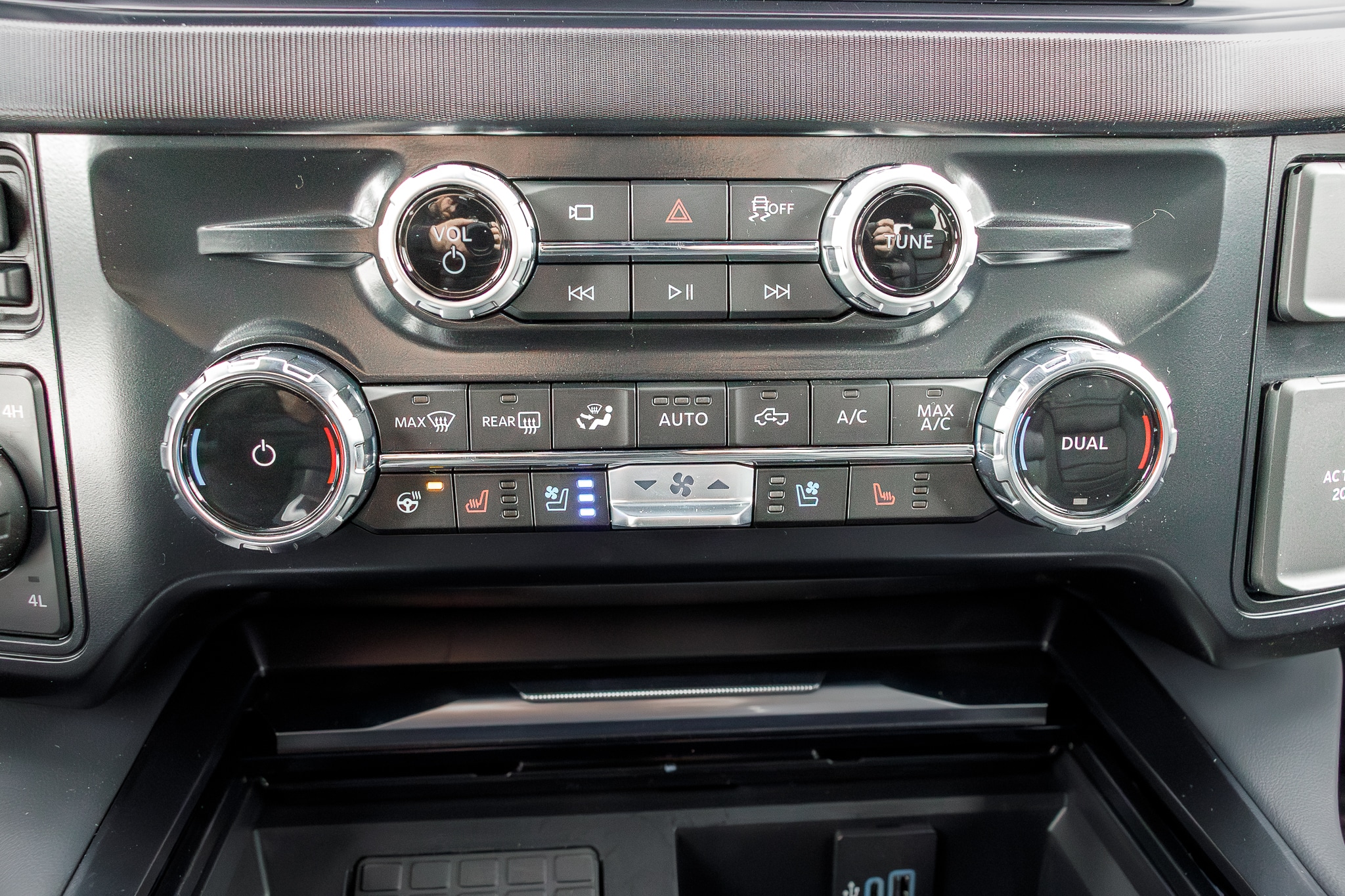 2026 Ford F-250 Super Duty Platinum - Photo 16