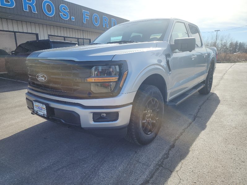 2024 Ford F-150 XLT photo 2
