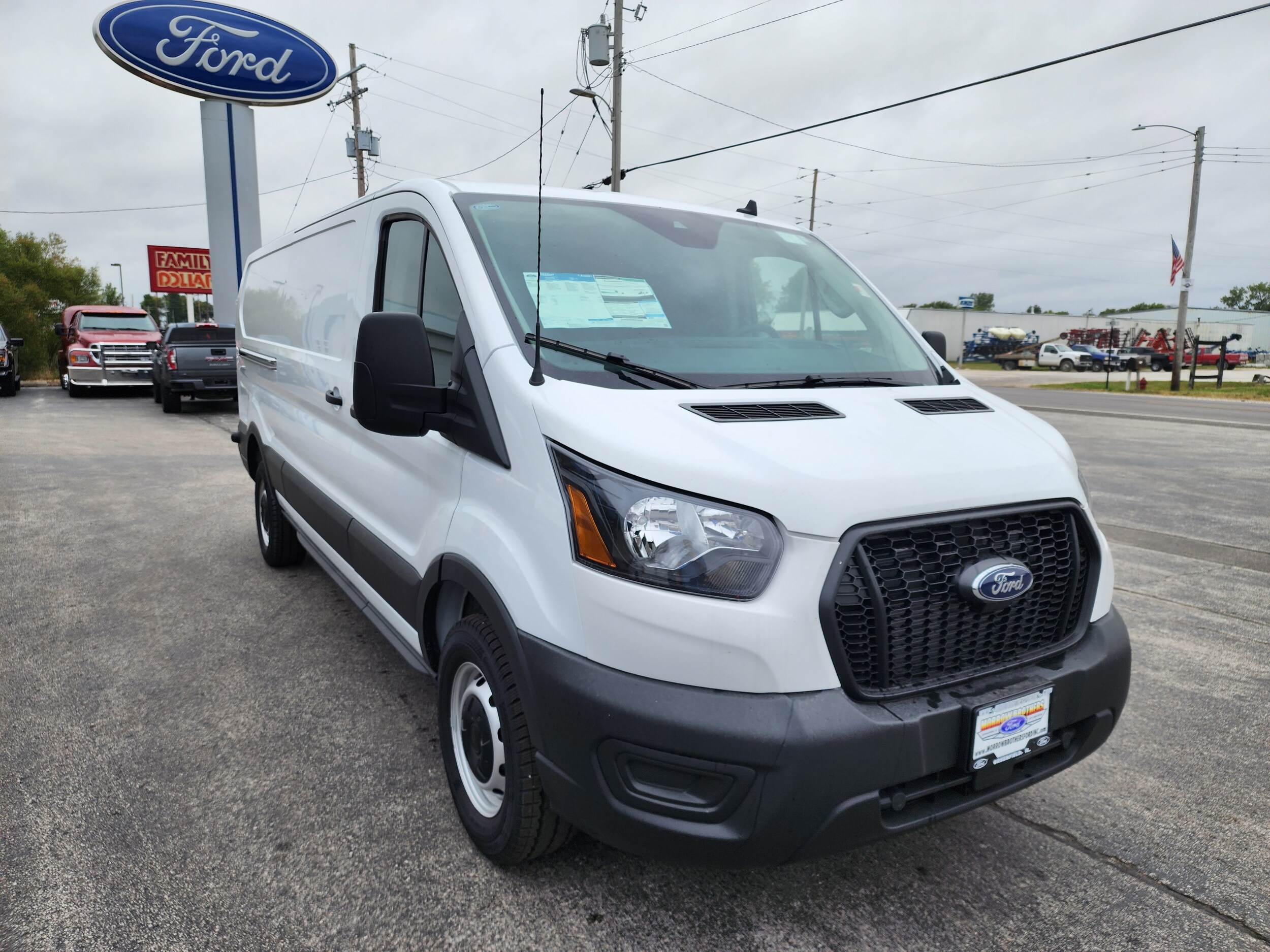 2024 Ford Transit photo 3