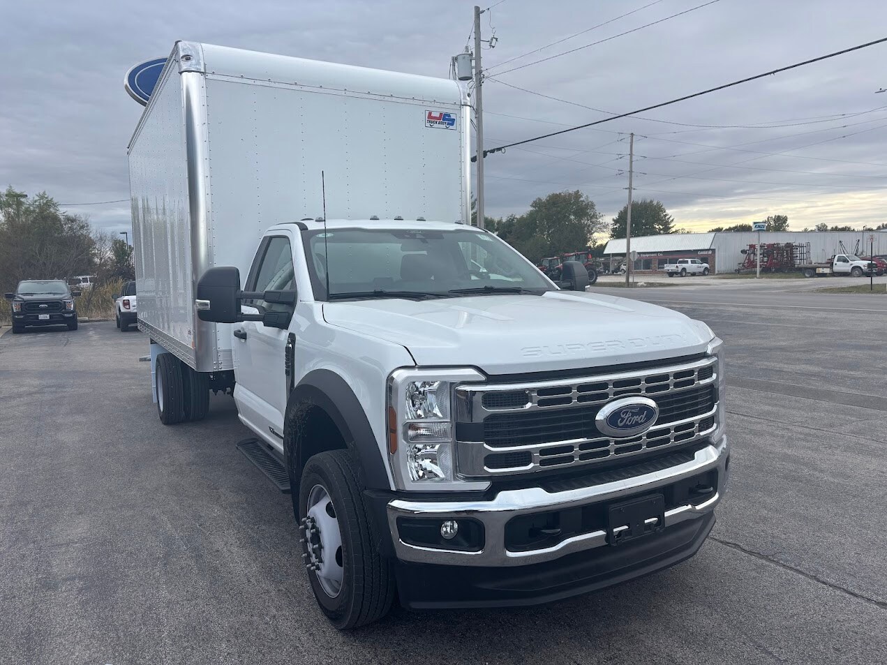 2025 Ford F-550 XL photo 3