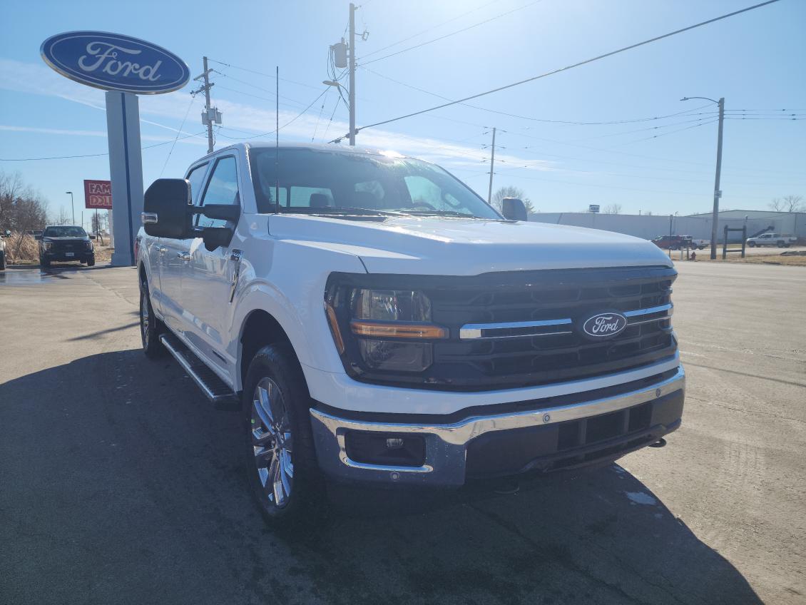 2025 Ford F-150 XLT photo 3