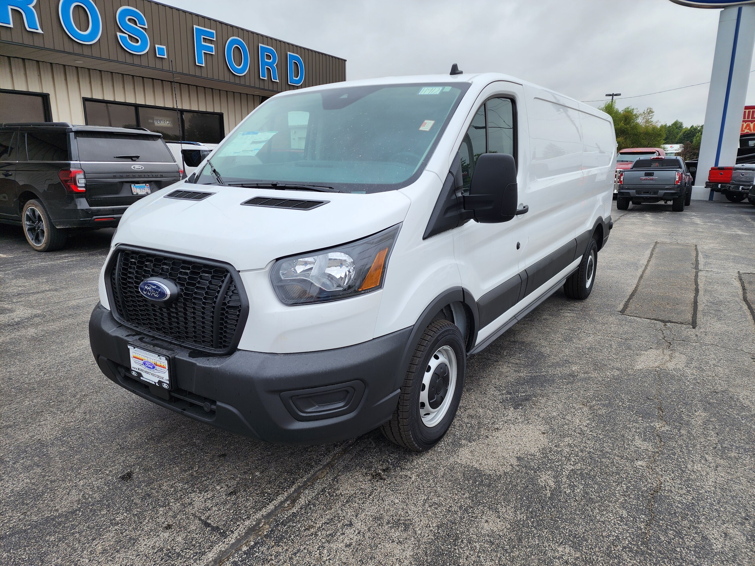 2024 Ford Transit photo 2