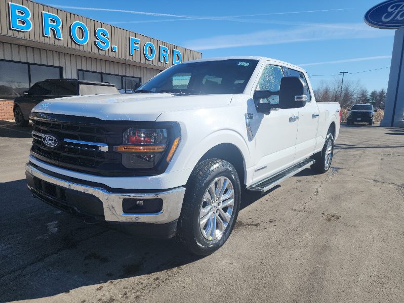 2025 Ford F-150 XLT photo 2