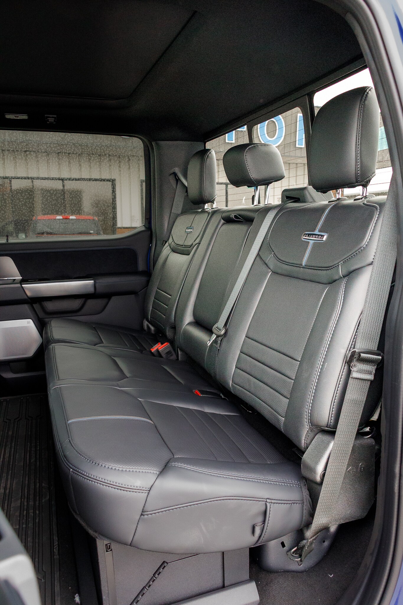 2026 Ford F-250 Super Duty Platinum - Photo 10