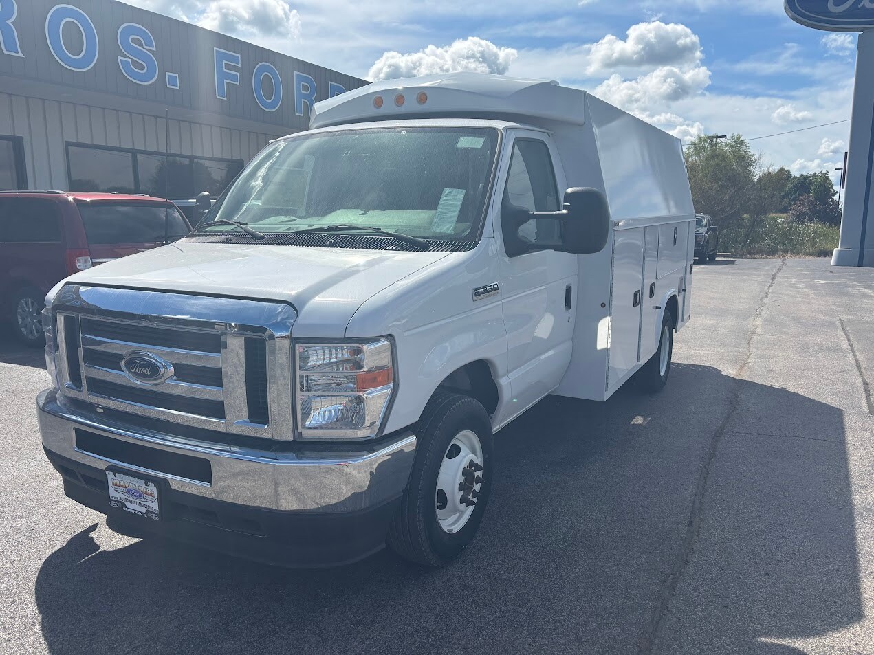 2023 Ford E-350 Base photo 2