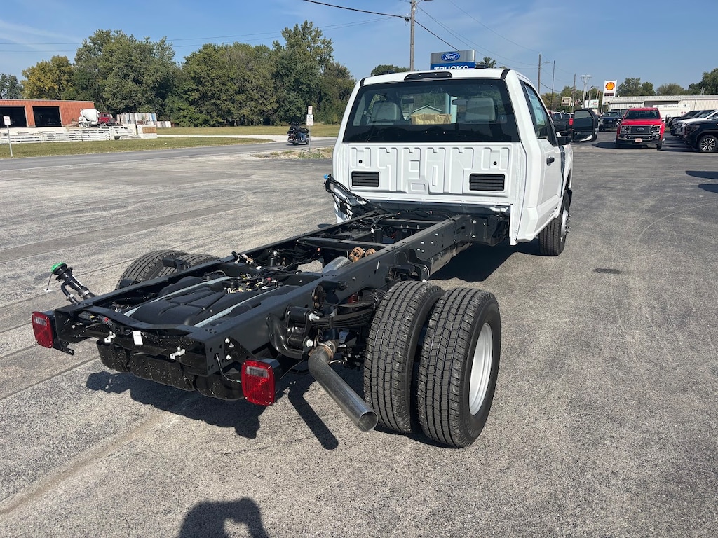 New 2026 Ford F-350 XL Truck Crew Cab
